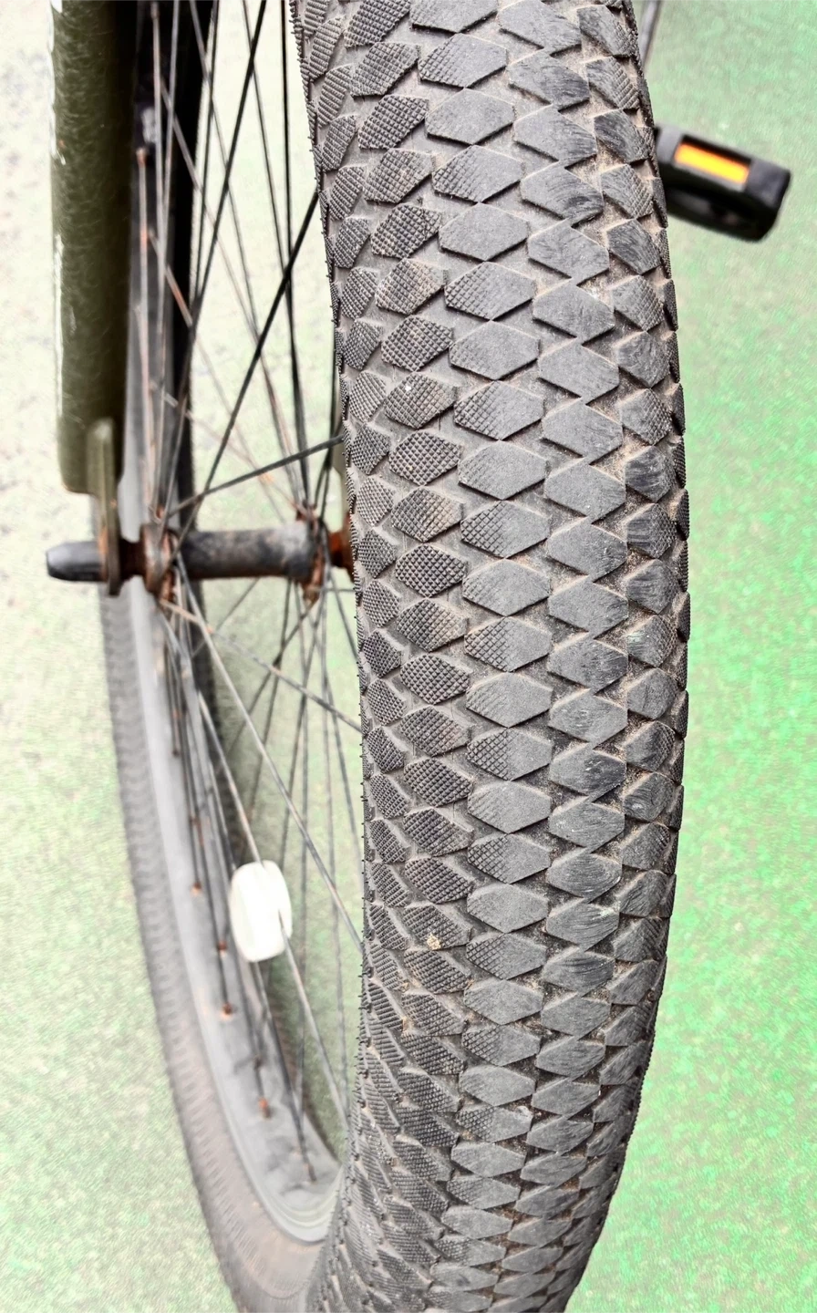 ジープ 自転車 カーキの写真4枚目