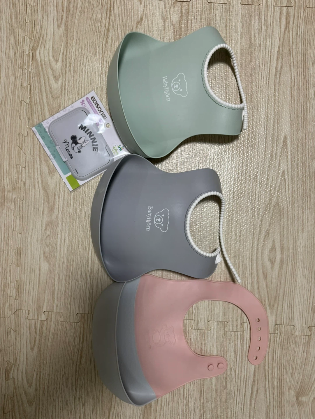 ベビービョルンなど エプロン 3点セット+オマケ