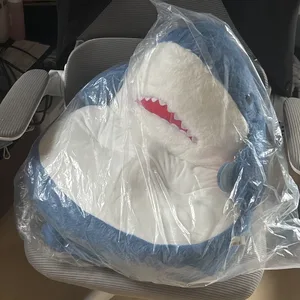サメのフロアクッション ぬいぐるみ