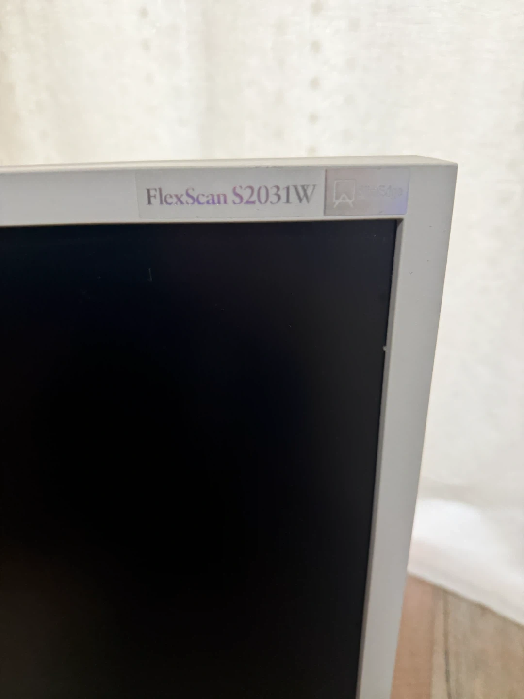 EIZO 液晶モニター FlexScan S2031Wの写真2枚目