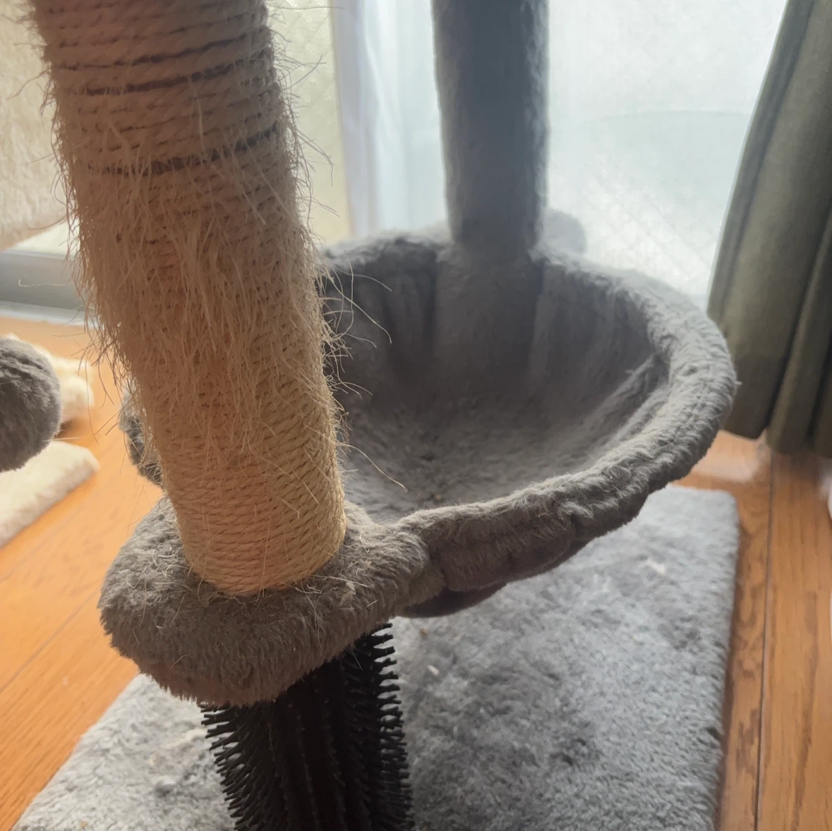 ミニキャットタワーの写真2枚目