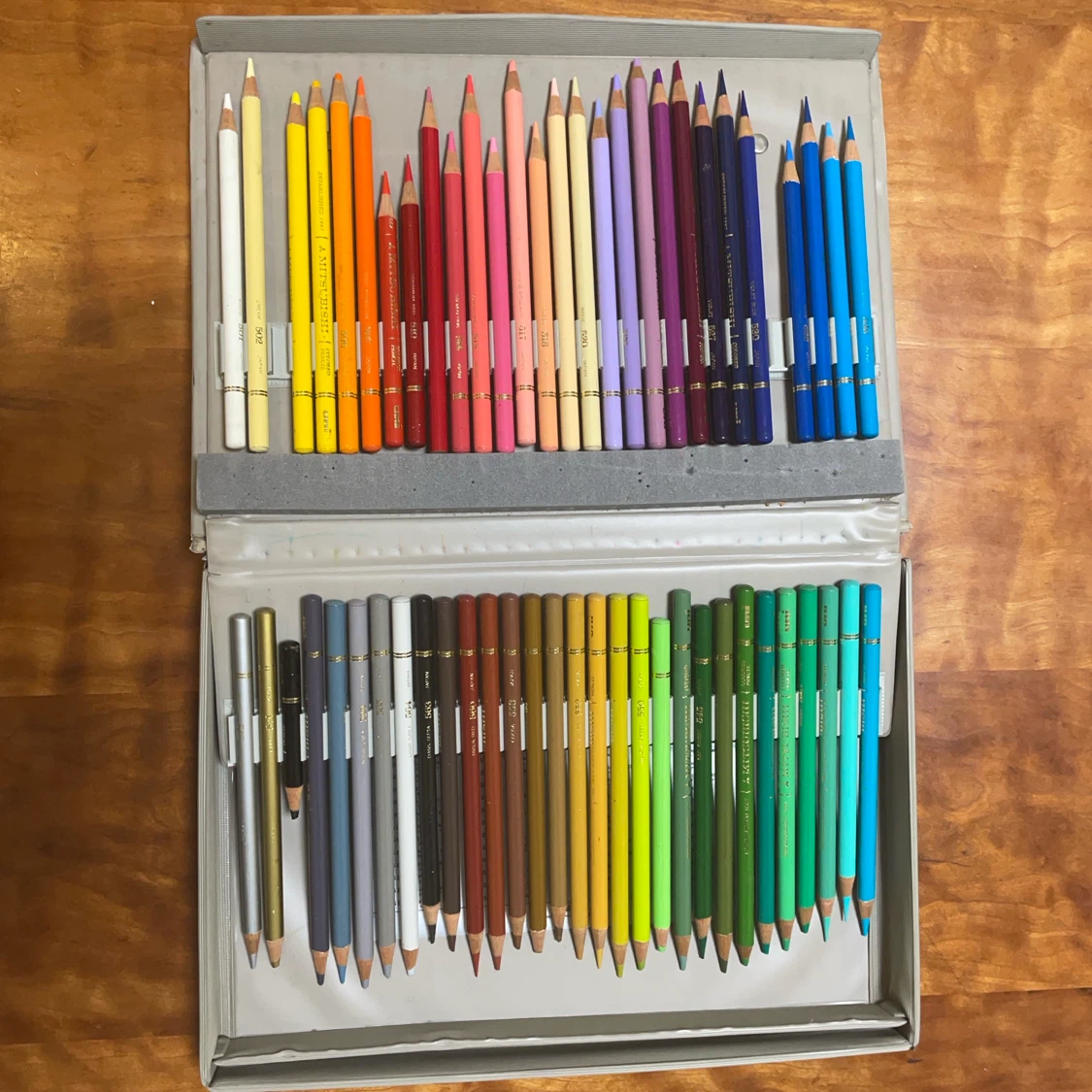 再出品　三菱鉛筆 ユニ　色鉛筆 60色セット　中古　3色欠品