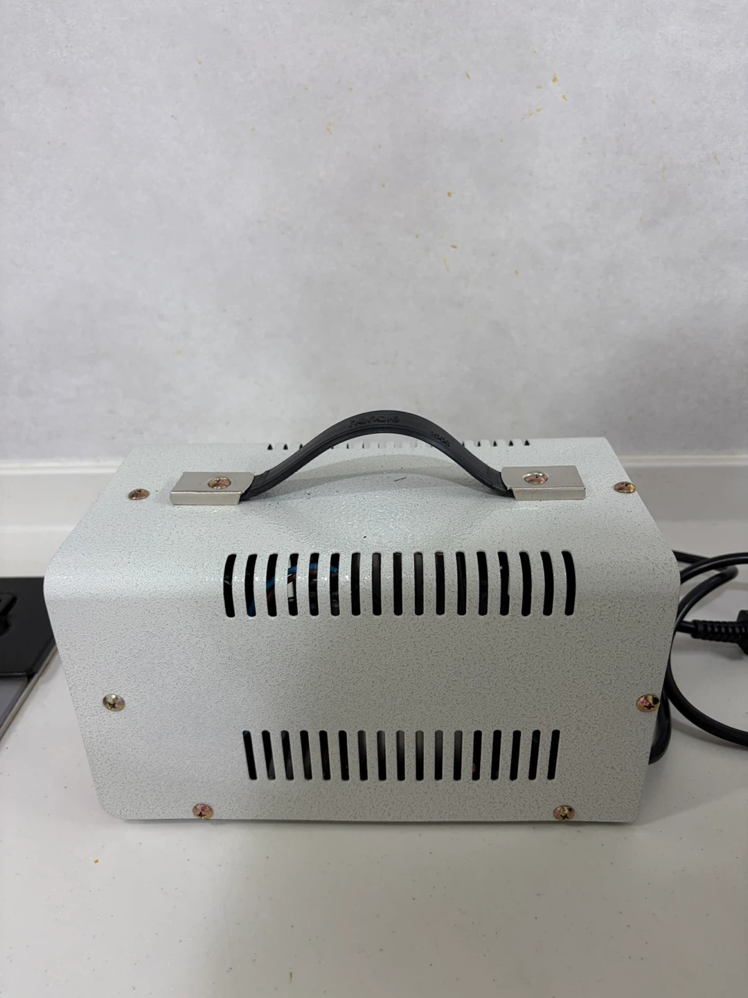 ハンイルテック 昇圧変圧器 HT-2000UBの写真2枚目