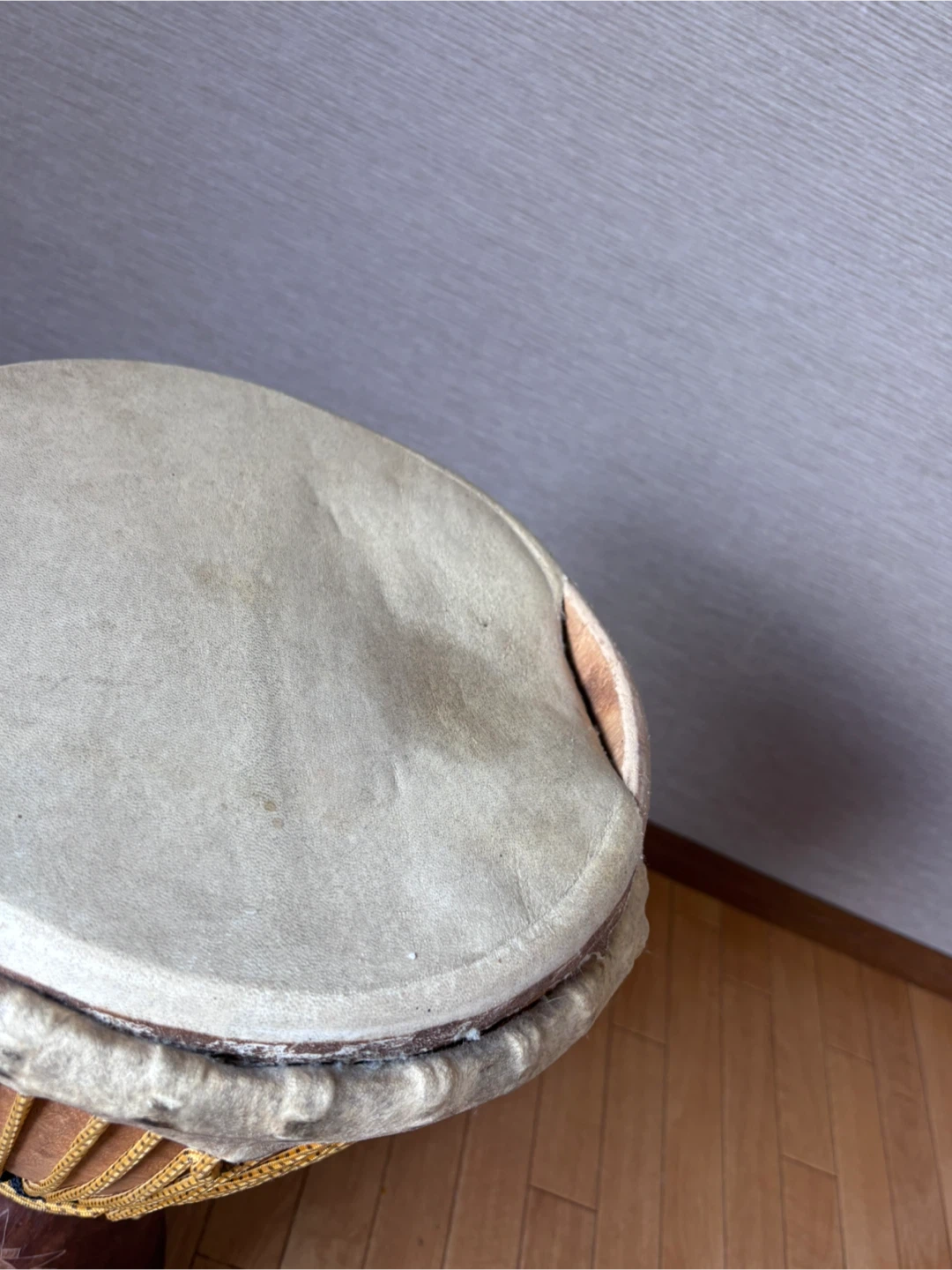 ジャンベ 打楽器 皮の張り替え必要 ニジェールの写真2枚目