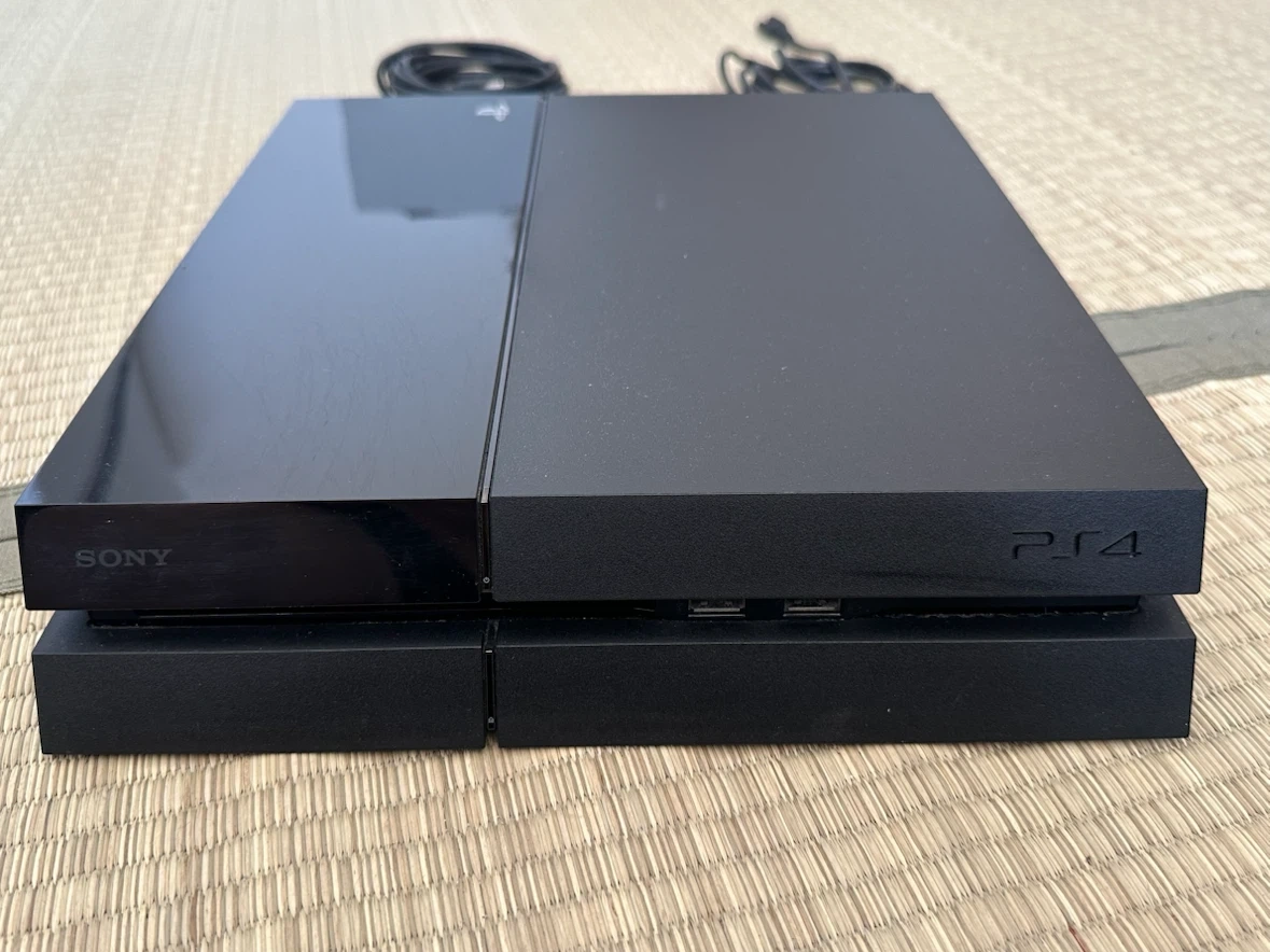 SONY PlayStation 4(PS4)500GB CUH-1004Aの写真2枚目