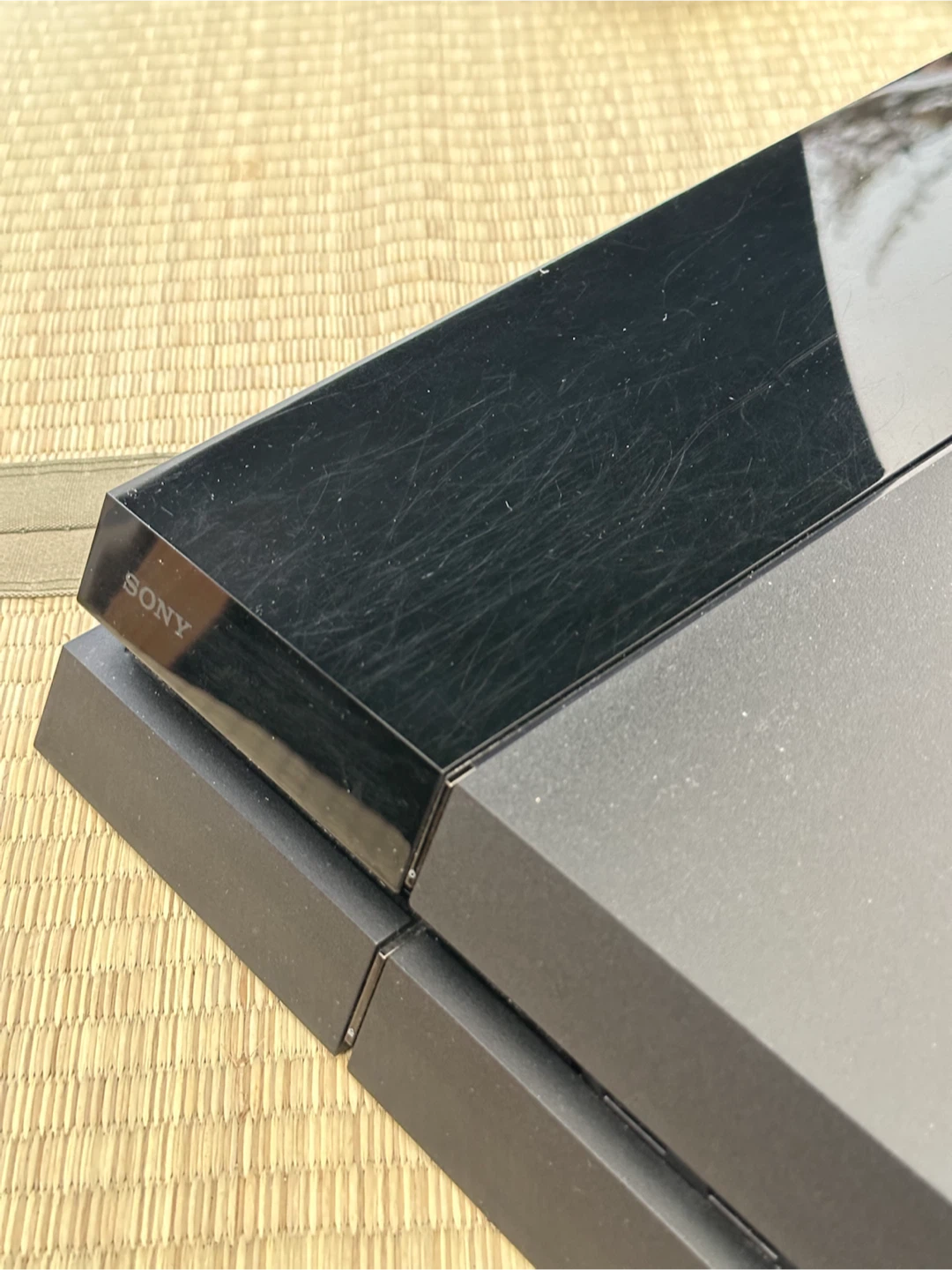 SONY PlayStation 4（PS4）500GB CUH-1004Aの写真3枚目