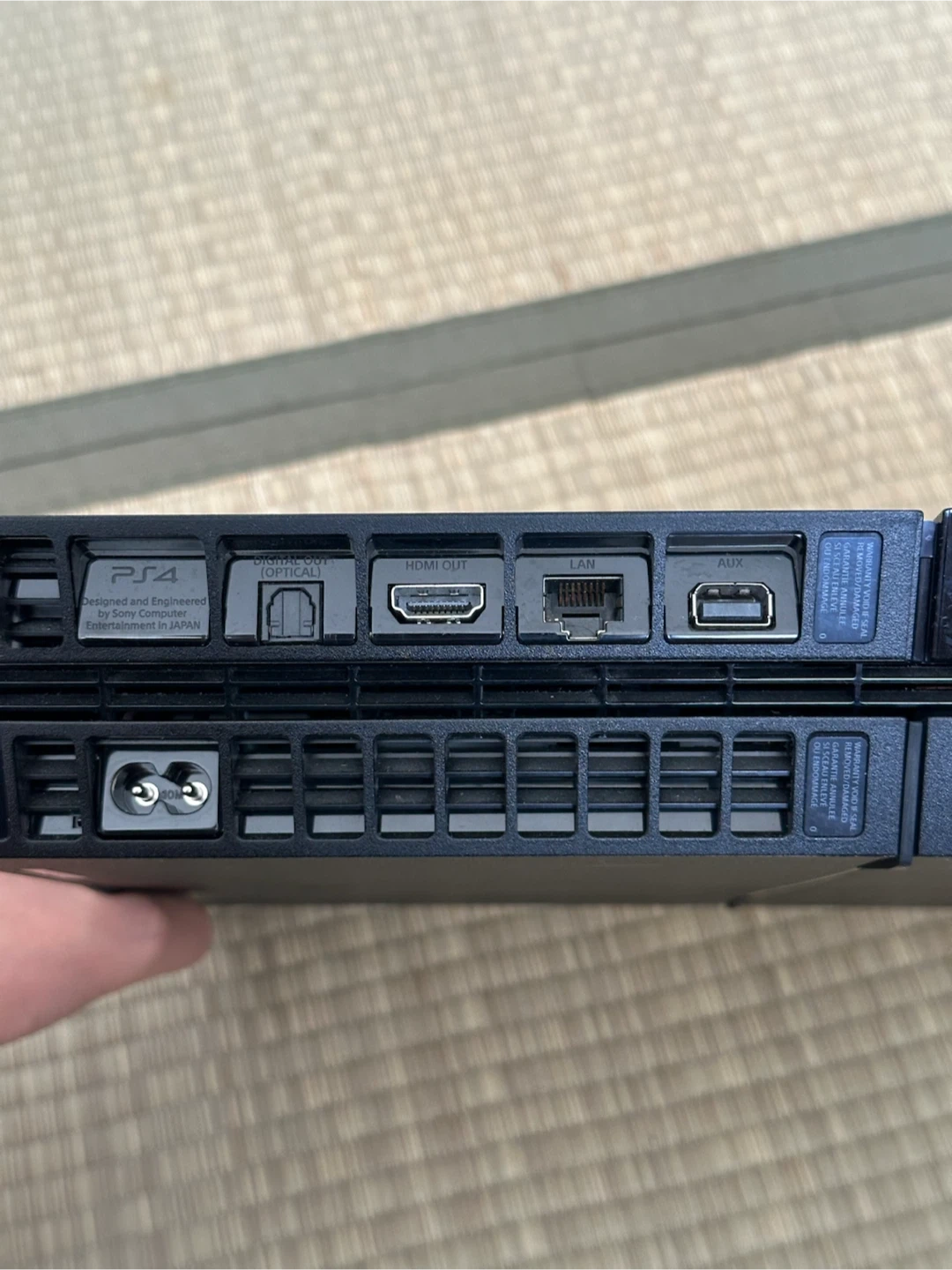 SONY PlayStation 4（PS4）500GB CUH-1004Aの写真5枚目