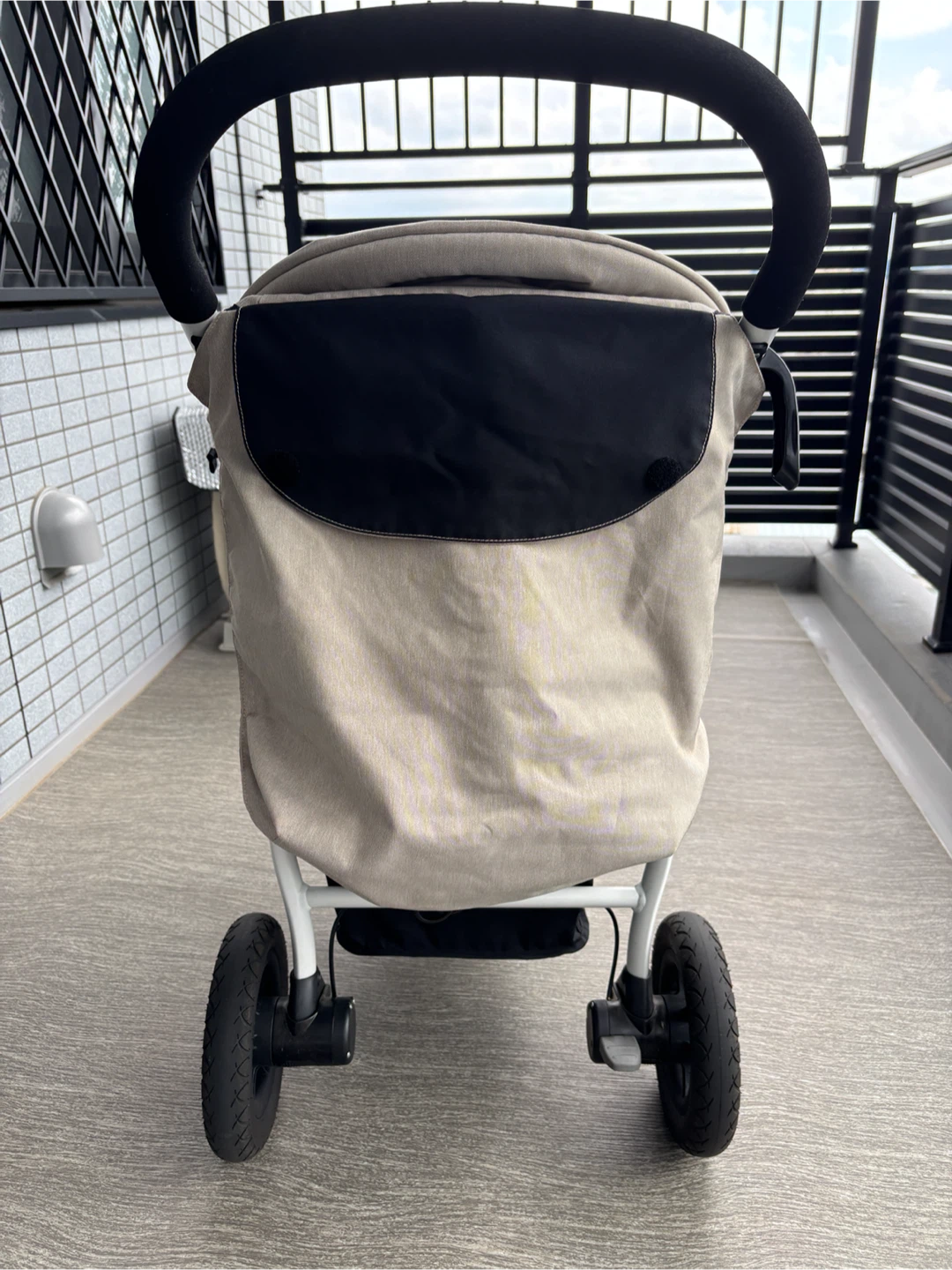 【廃盤/限定色/カシュー】Joie ジョイー　ライトトラックスエア ベビーカーの写真6枚目
