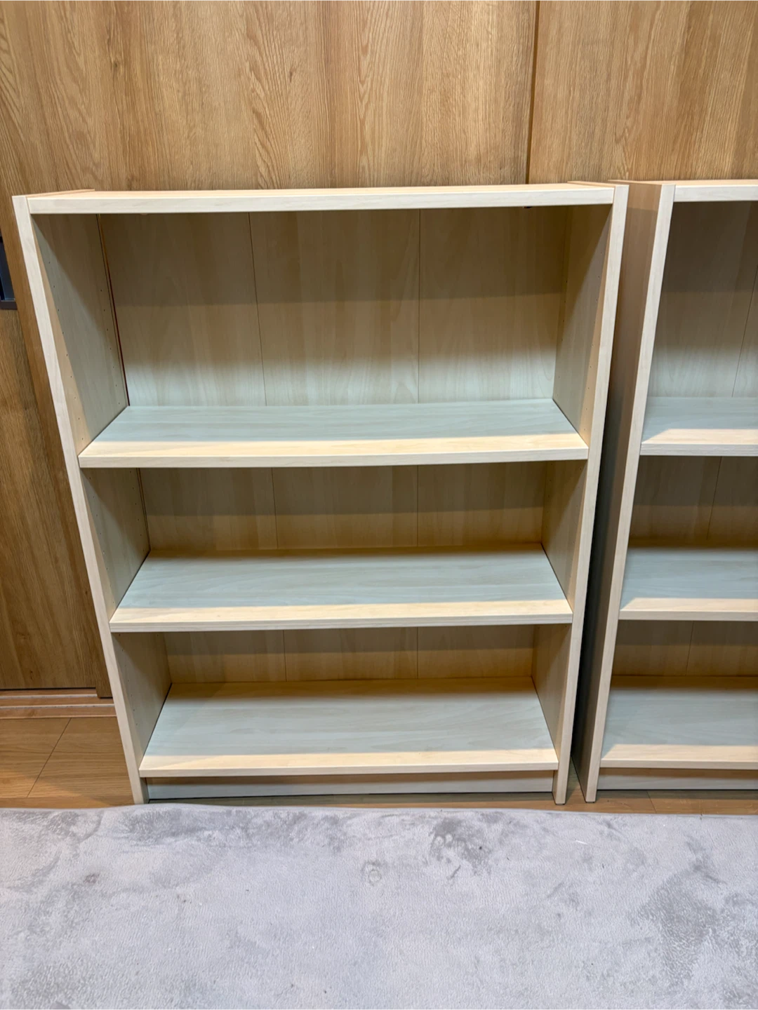 IKEA本棚 2つの写真2枚目