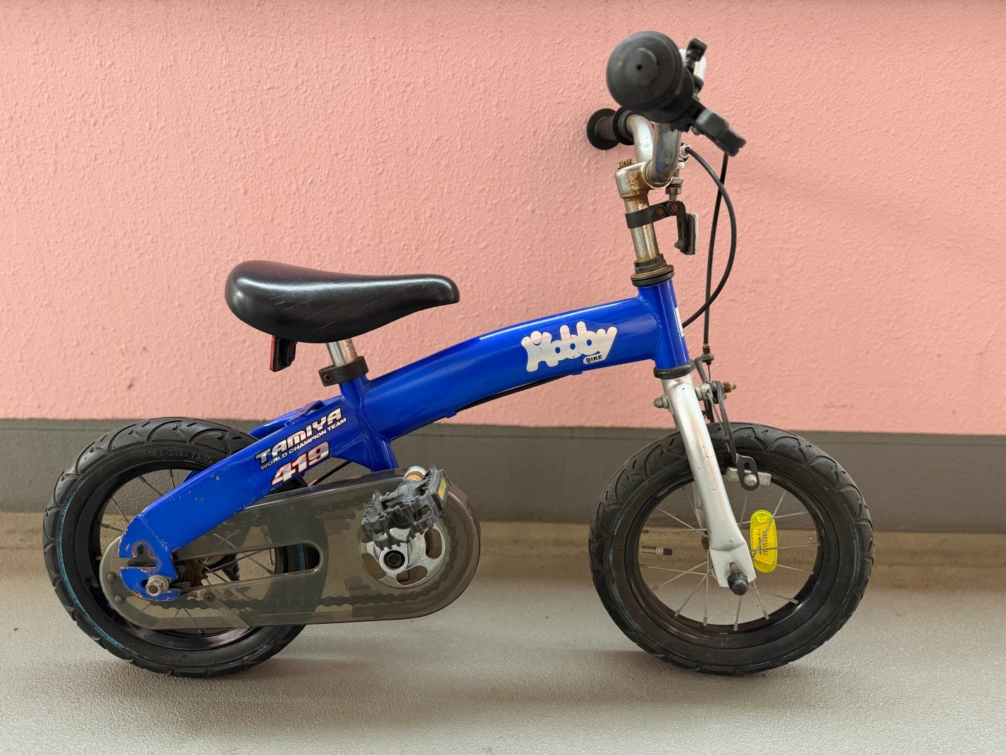 【手渡し限定】へんしんバイク12インチ 補助輪付属の写真2枚目