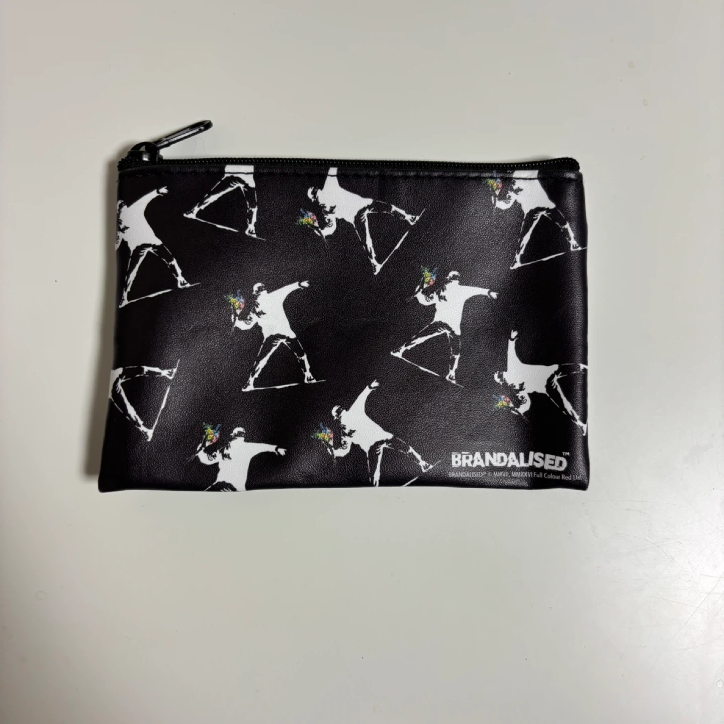 Banksy ポーチの写真2枚目