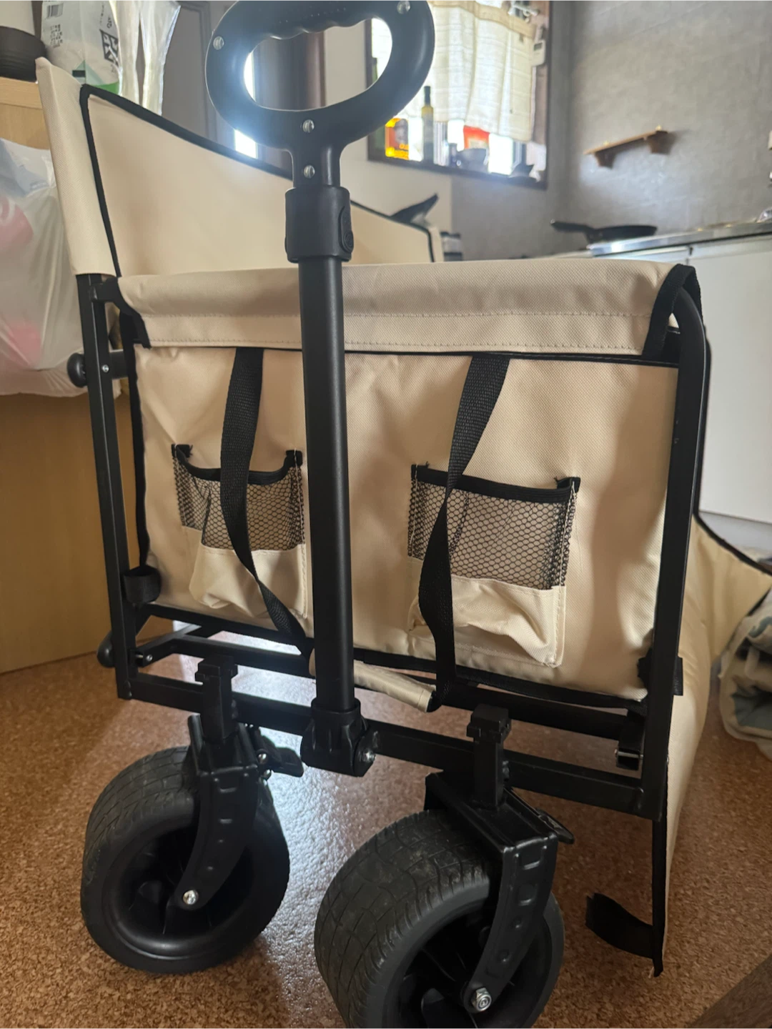 最終値下げ‼️キャンプ激安5点セット！25000円相当！マット２枚、キャリーワゴン、バーベキューコンロ、炭（1回分）