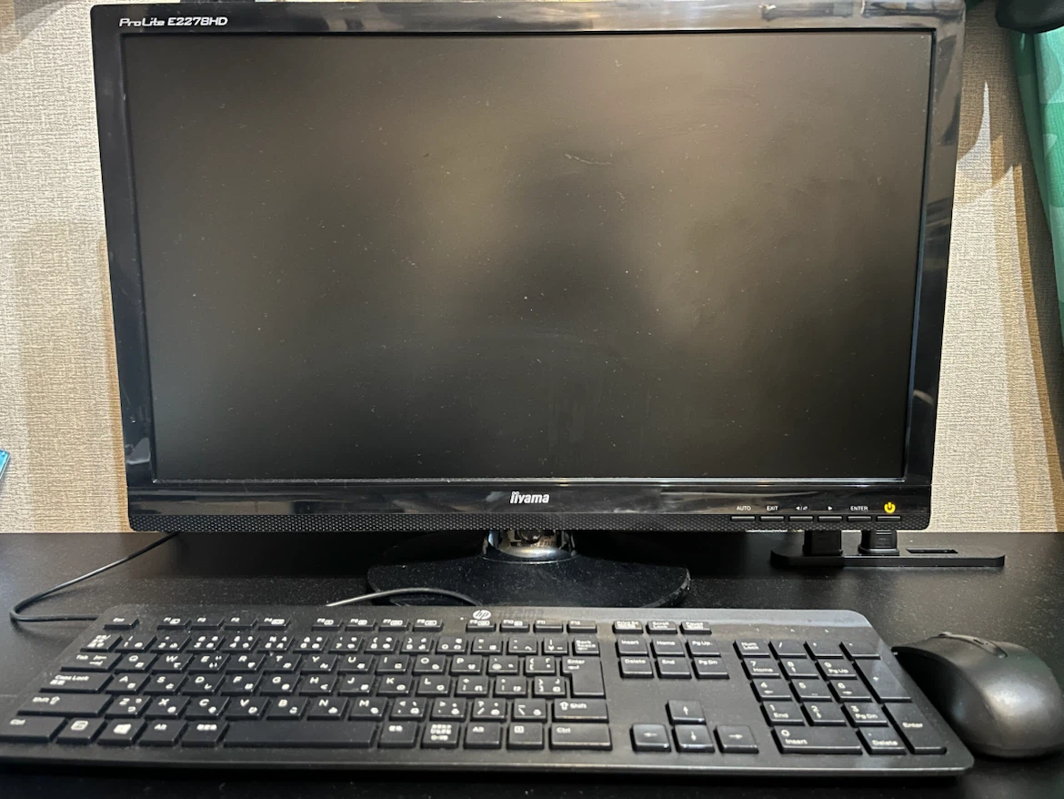 ゲーミングPC ・電動式デスクセット