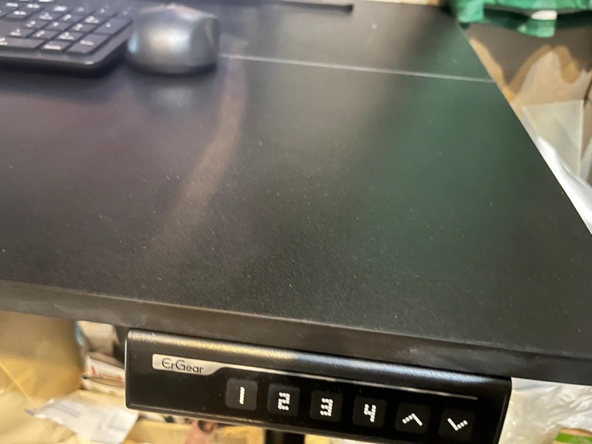 ゲーミングPC ・電動式デスクセットの写真3枚目