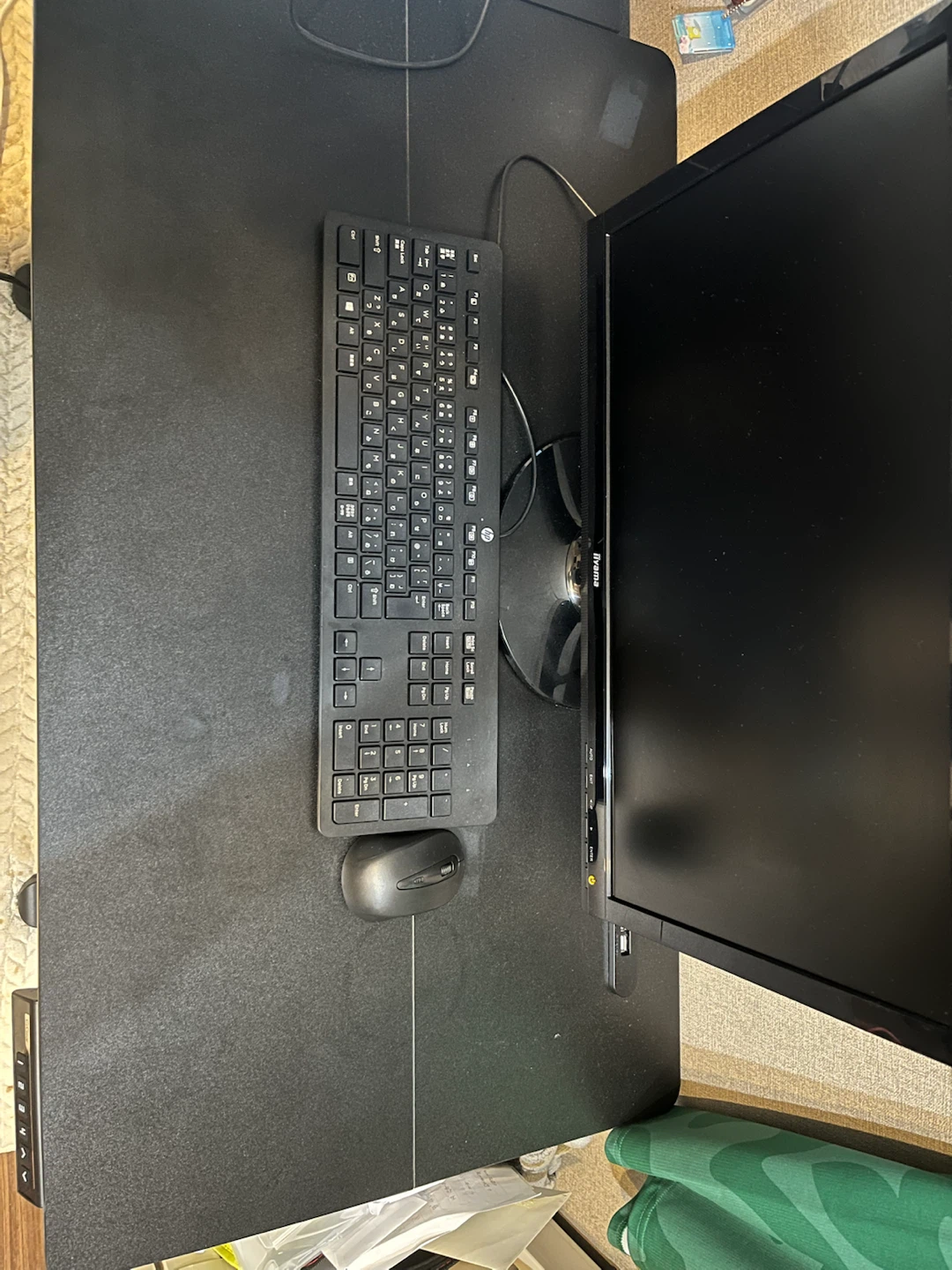 ゲーミングPC ・電動式デスクセットの写真4枚目