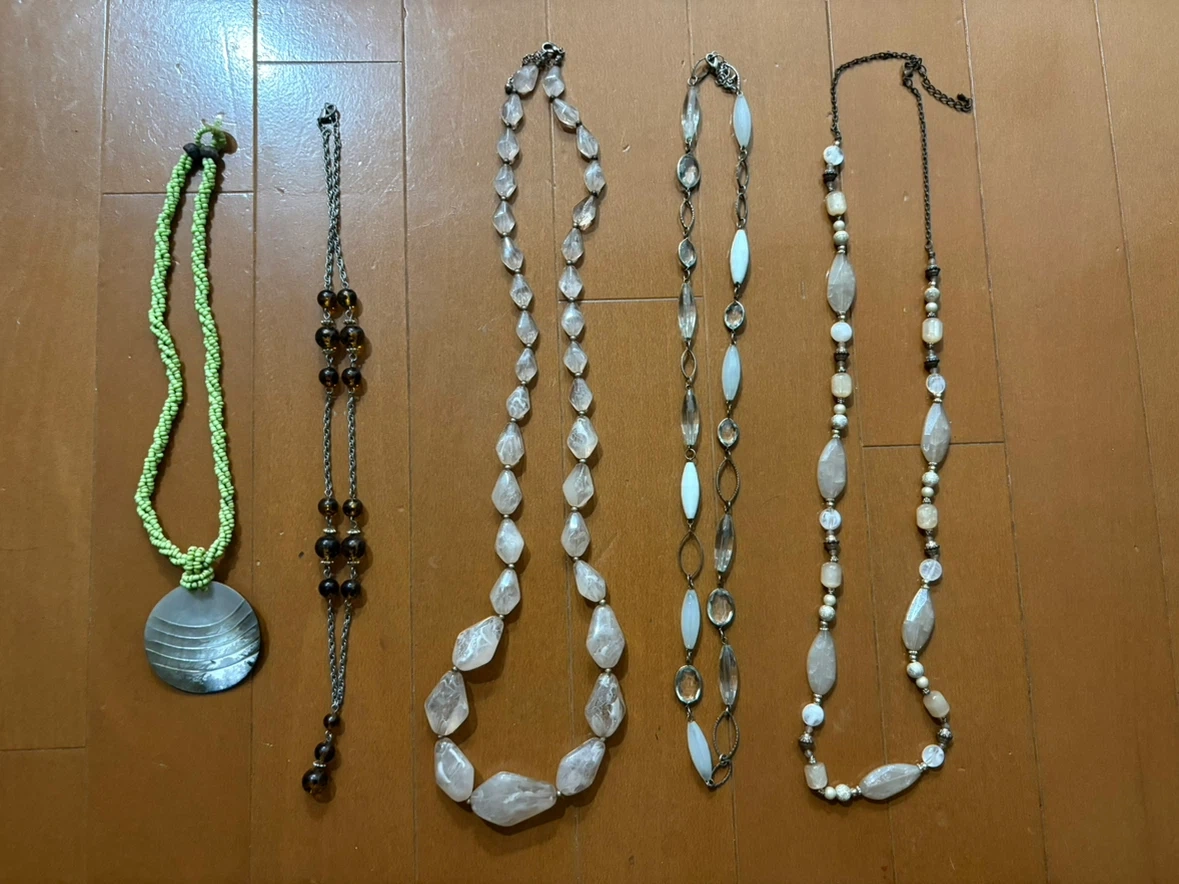 アクセサリー色々まとめ売り ネックレス、ブレスレット、イヤリングの写真2枚目