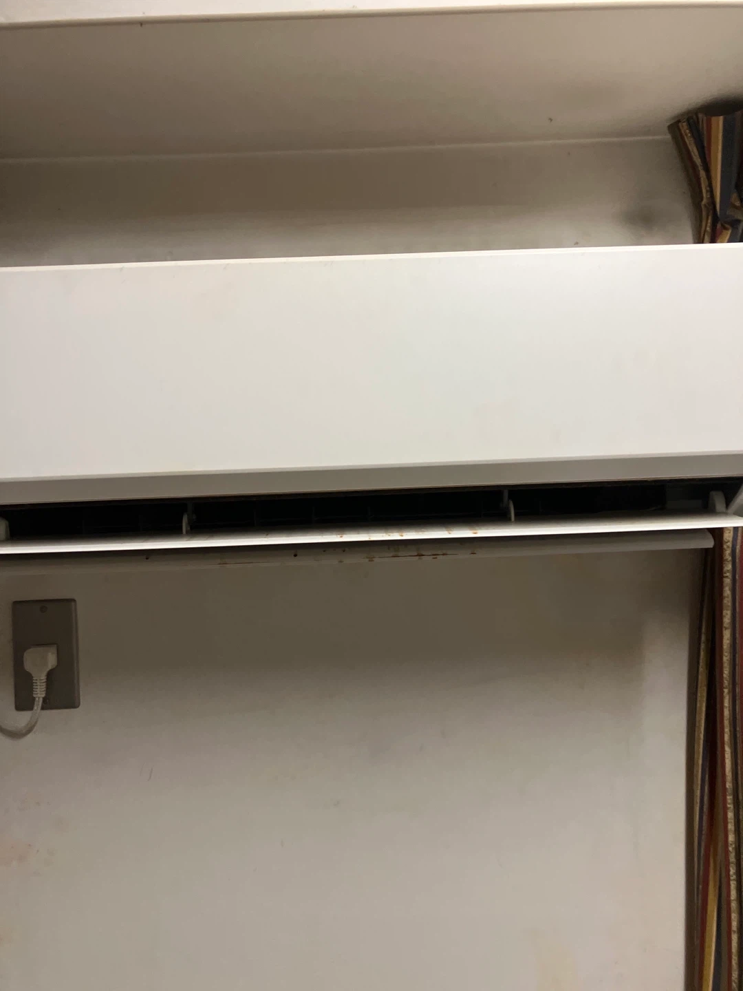 エアコン、室外機