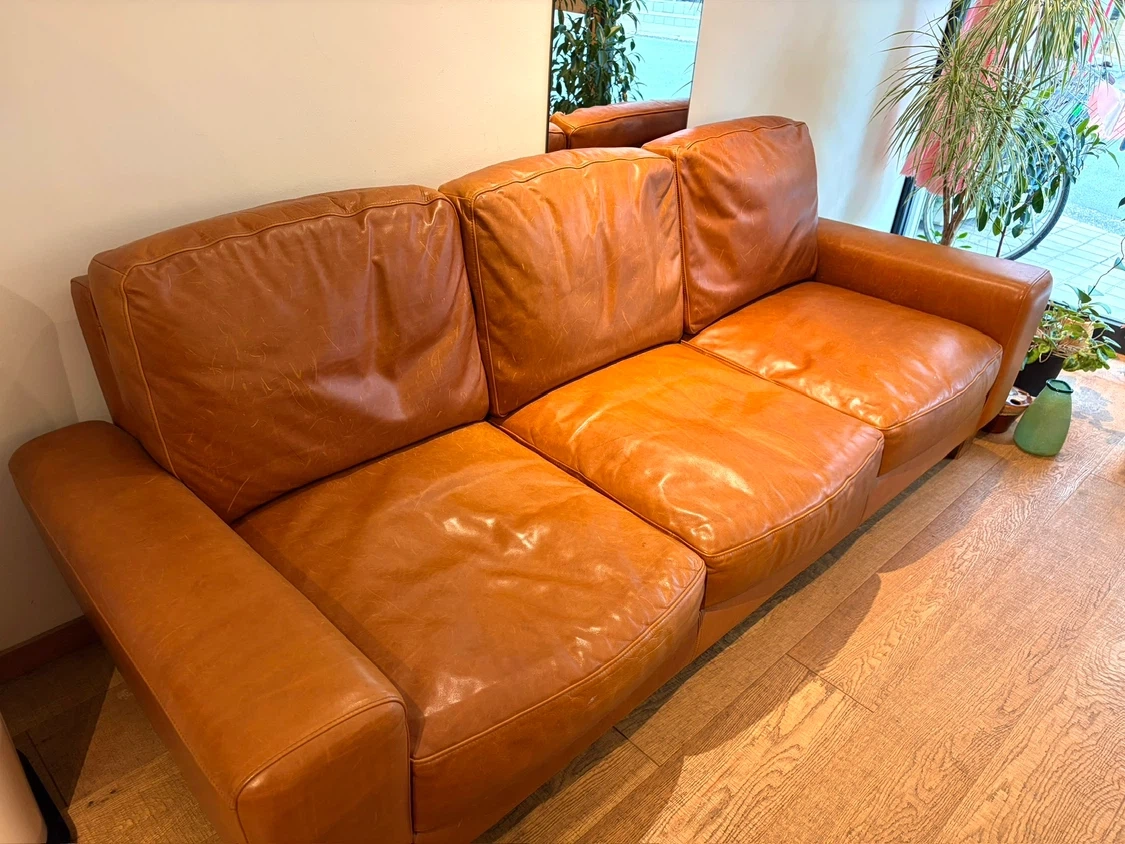 ACME FRESNOSOFA 3人掛け 本革 キャメルの写真3枚目
