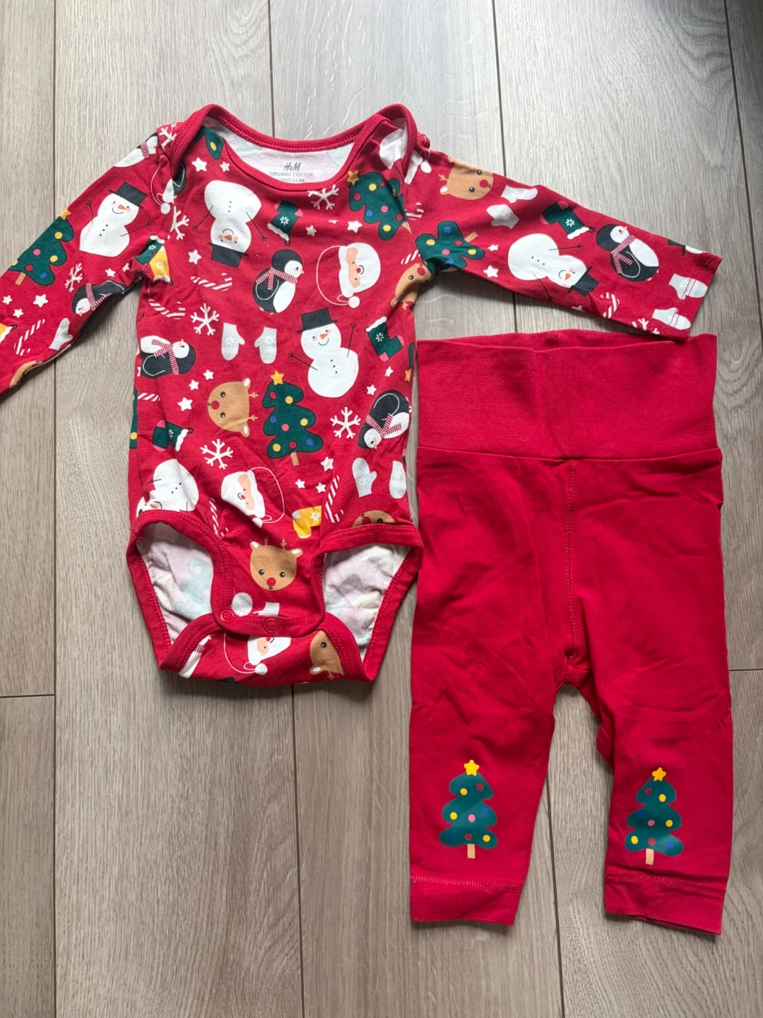 H&M クリスマス柄 ロンパース パンツセット