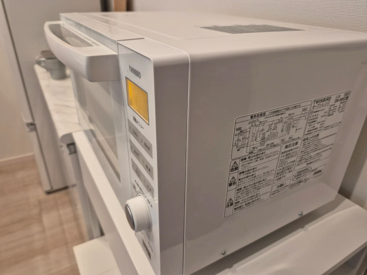 ツインバード オーブンレンジ DR-E852の写真2枚目