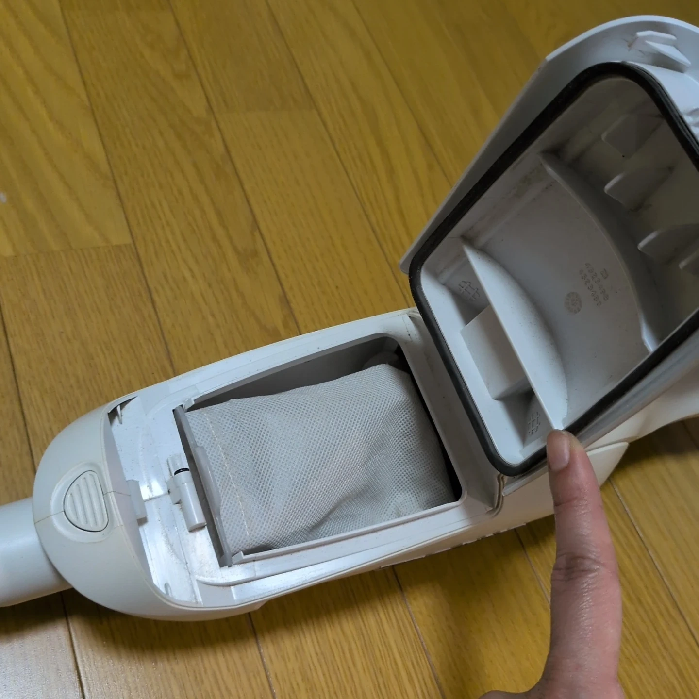 マキタ 充電式クリーナ CL182FDの写真5枚目