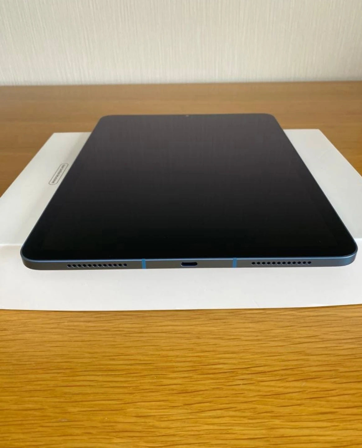 アップル iPad Air 第5世代 M1 ブルーの写真5枚目