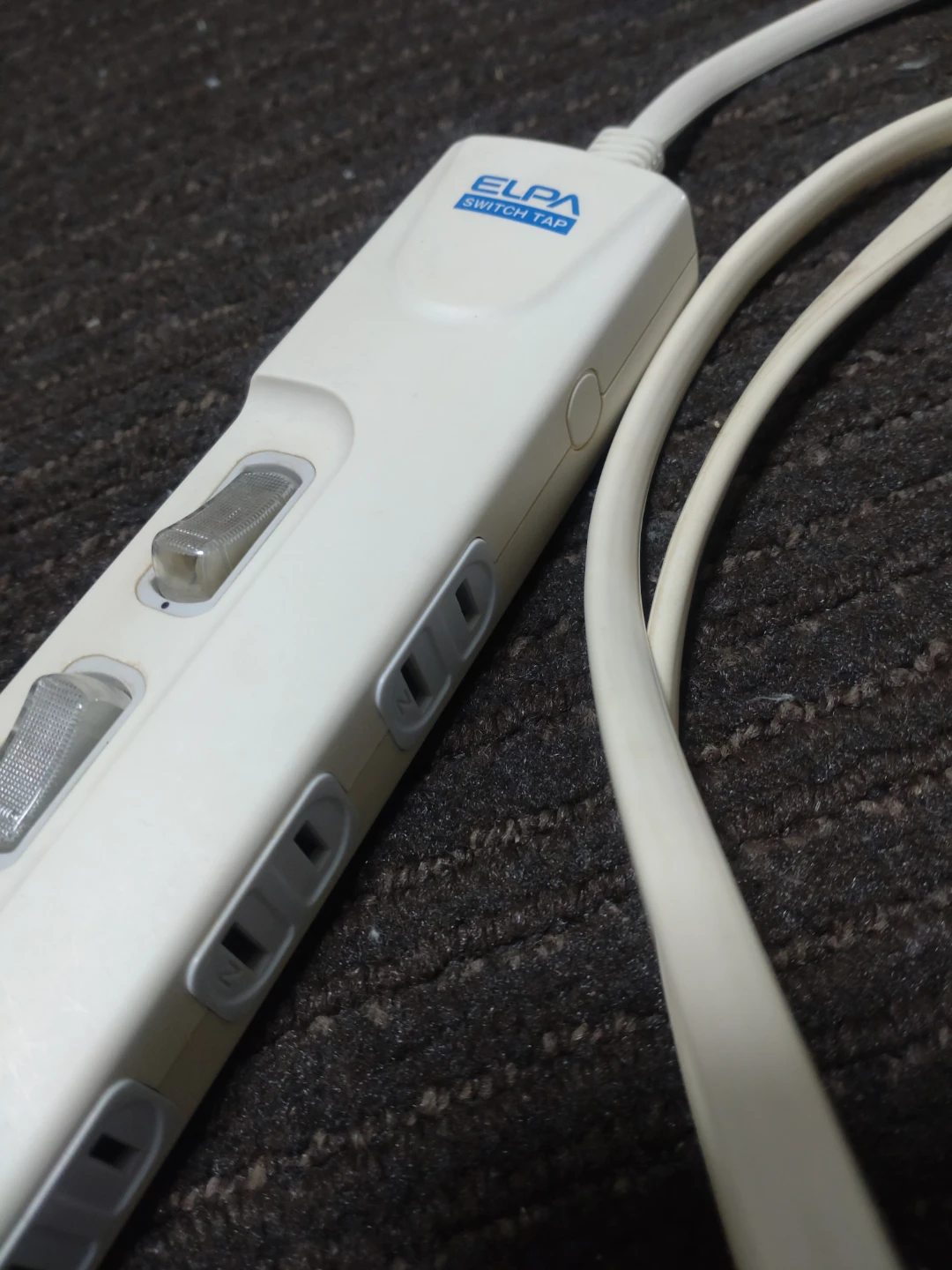 エルパ スイッチ付電源タップ 6個口の写真2枚目
