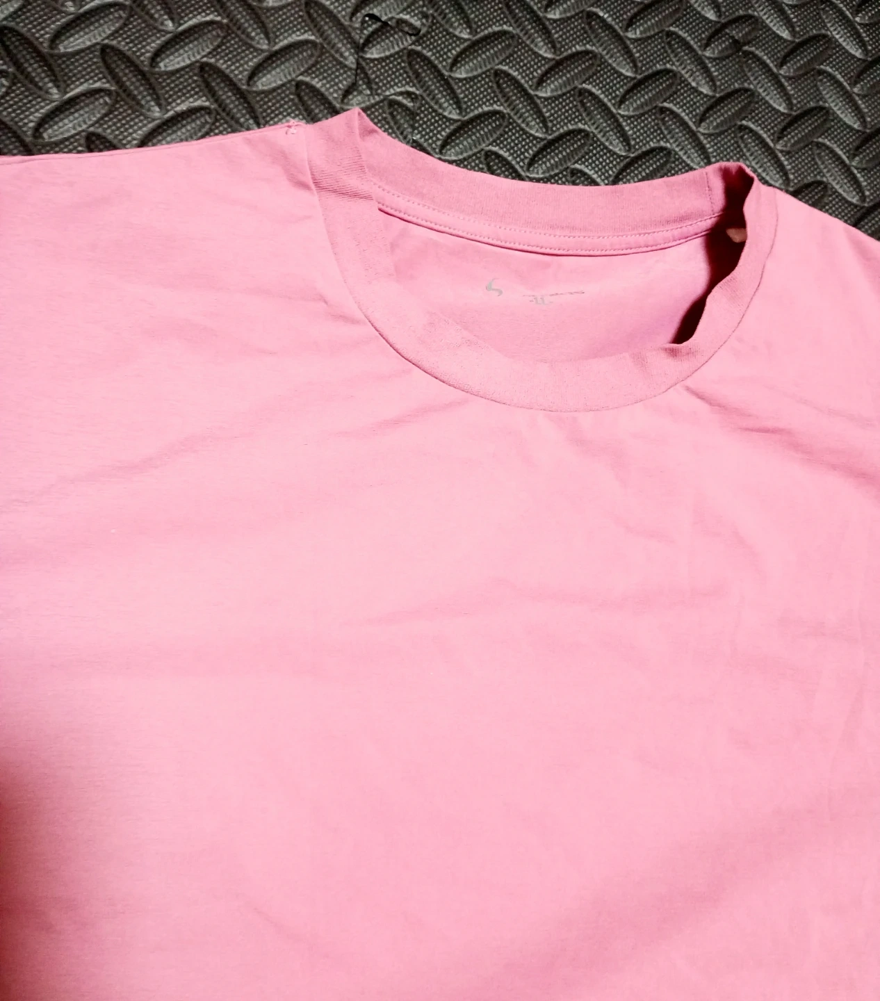 ピンク 半袖　CLOSSHI SPORTS Tシャツ LLサイズ（Mサイズの方使用していました）の写真2枚目