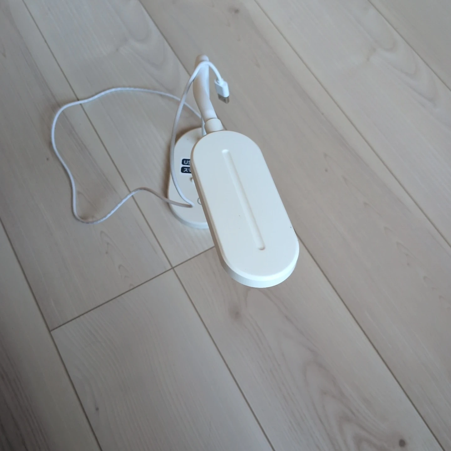 USB電源 LEDデスクライト スマホスタンド付き