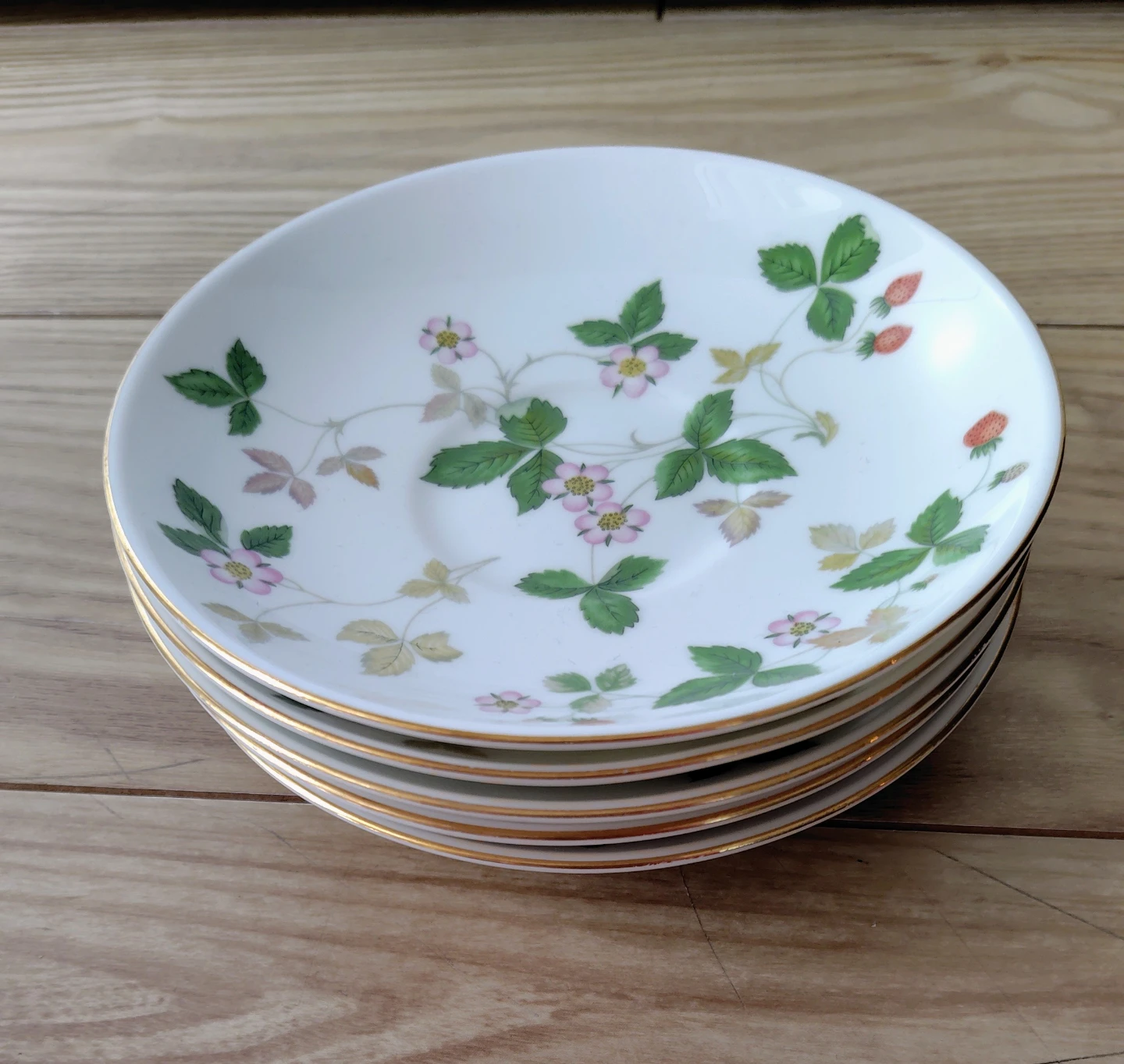 WEDGWOOD ワイルドストロベリー ソーサー 5枚の写真5枚目