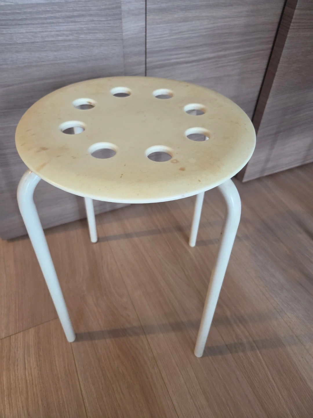 イケア　白スツール