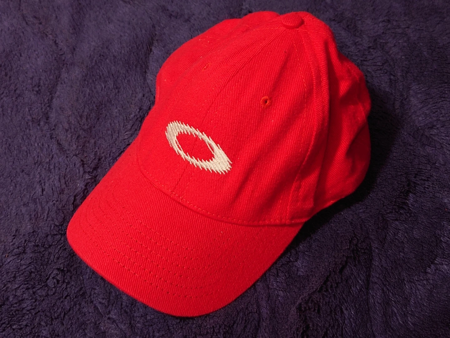 OAKLEY オークリー キャップ レッド USED品