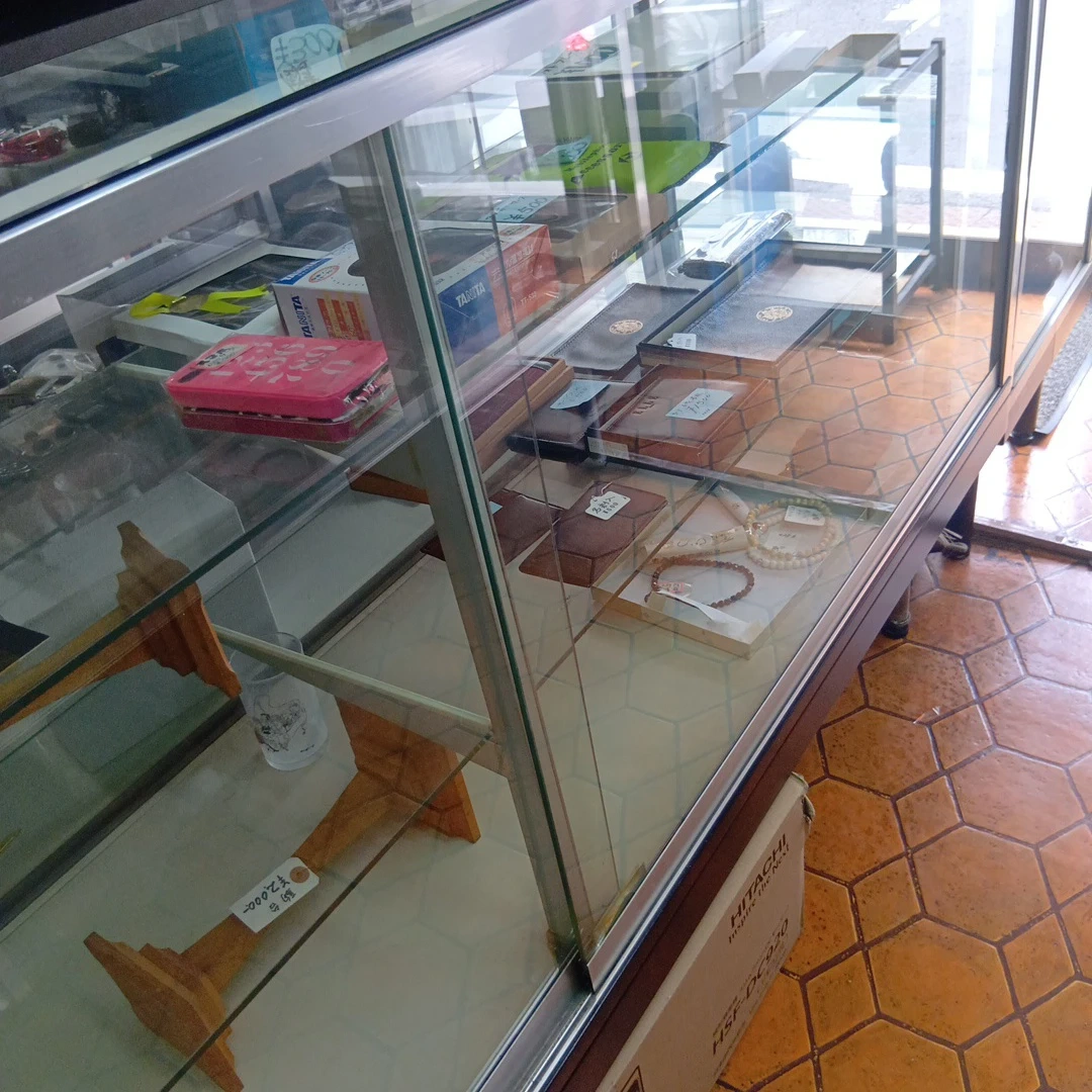 商品5つ無料!店舗用 ガラスショーケースの写真3枚目