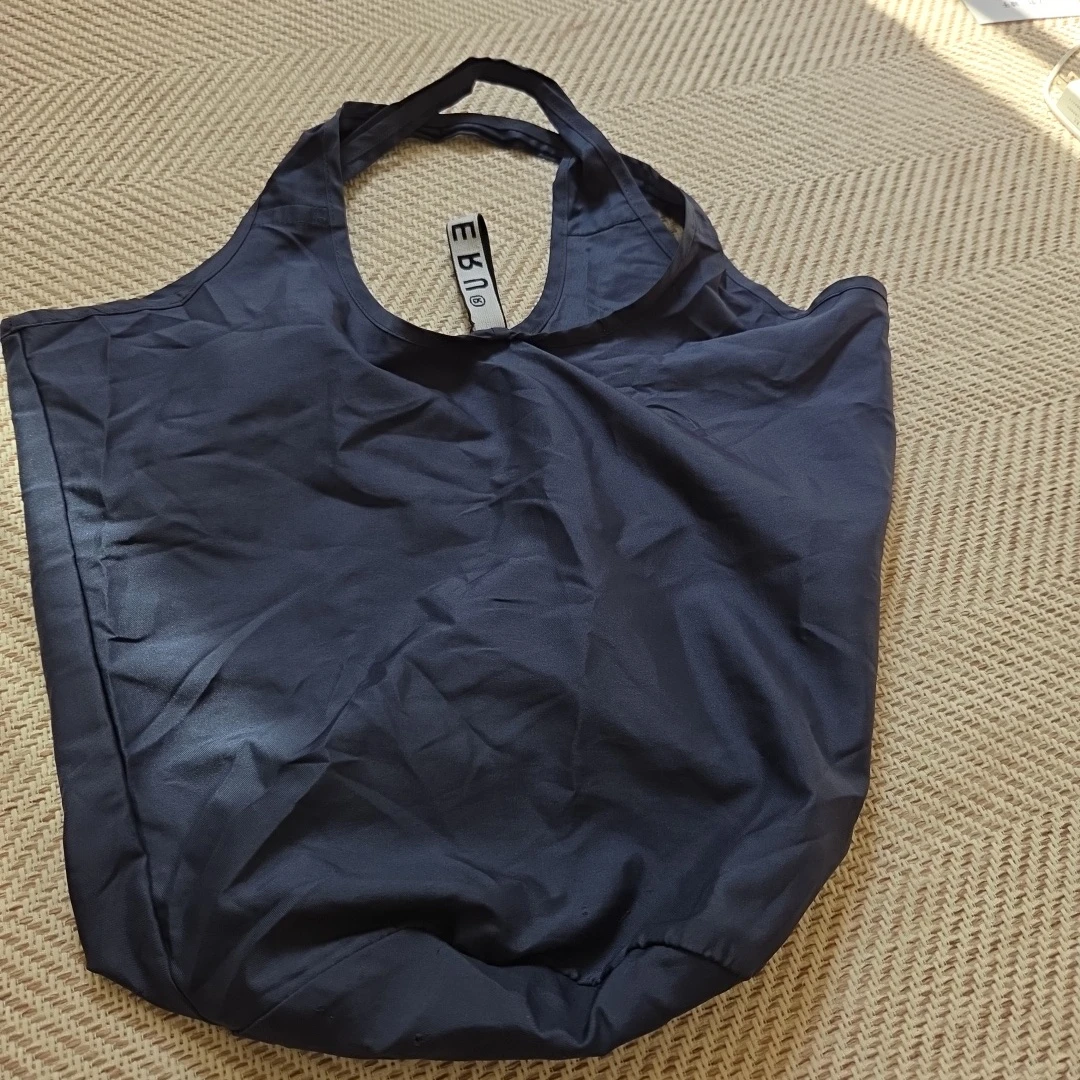 MOTTERU クルリト デイリーバッグ ネイビーの写真2枚目