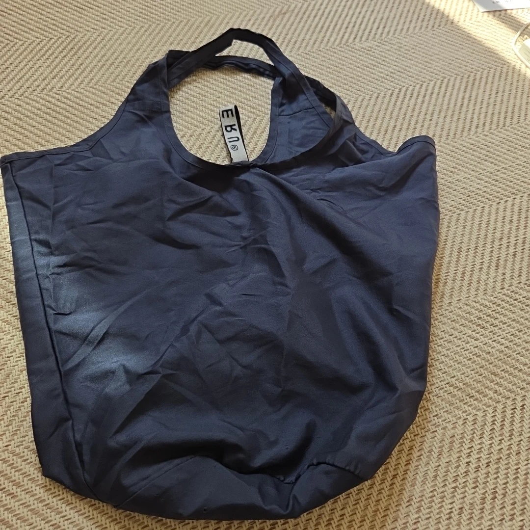 MOTTERU クルリト デイリーバッグ ネイビーの写真2枚目
