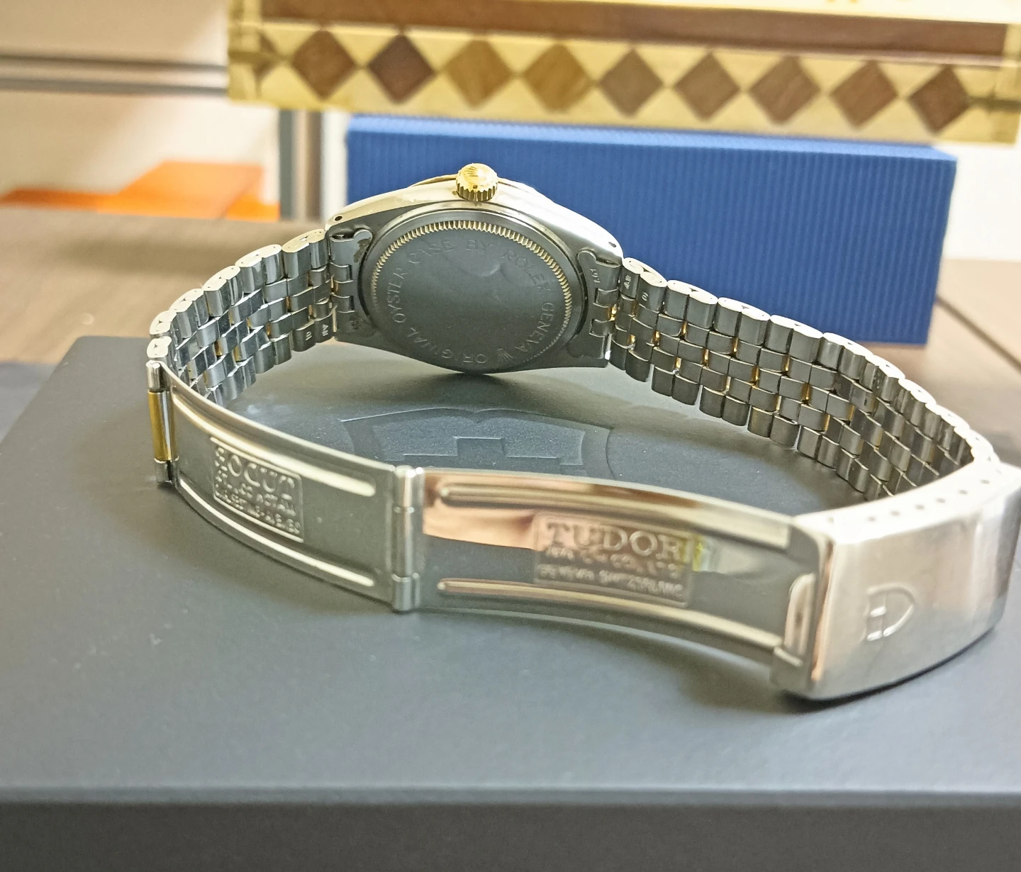 オーバーホール済み。TUDOR プリンスオイスターデイト K18金YGベゼル & コンビGPブレス 自動巻き 腕時計の写真5枚目