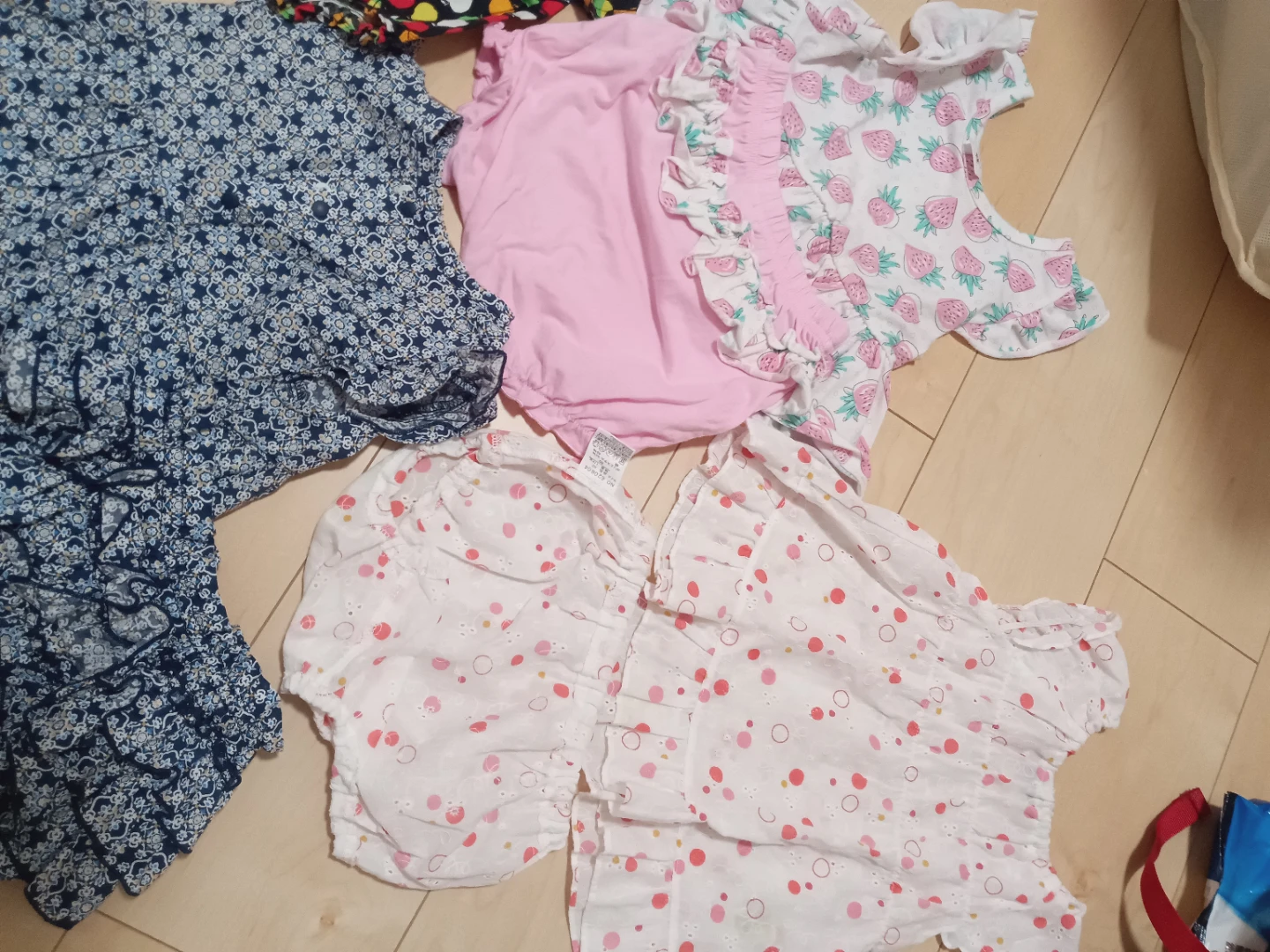 ベビー服 まとめ売り4点セットの写真2枚目