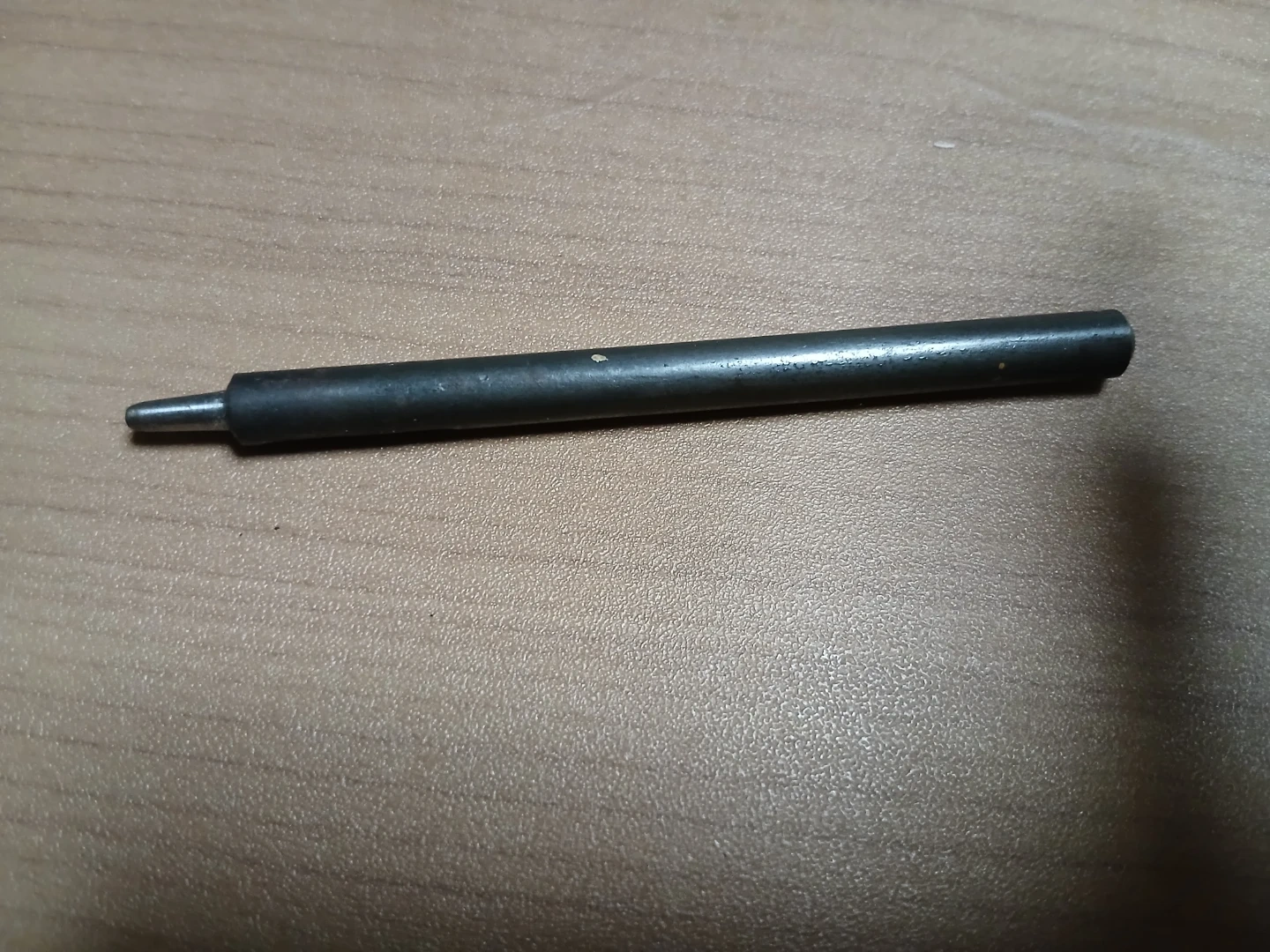 革ポンチ 穴あけ工具