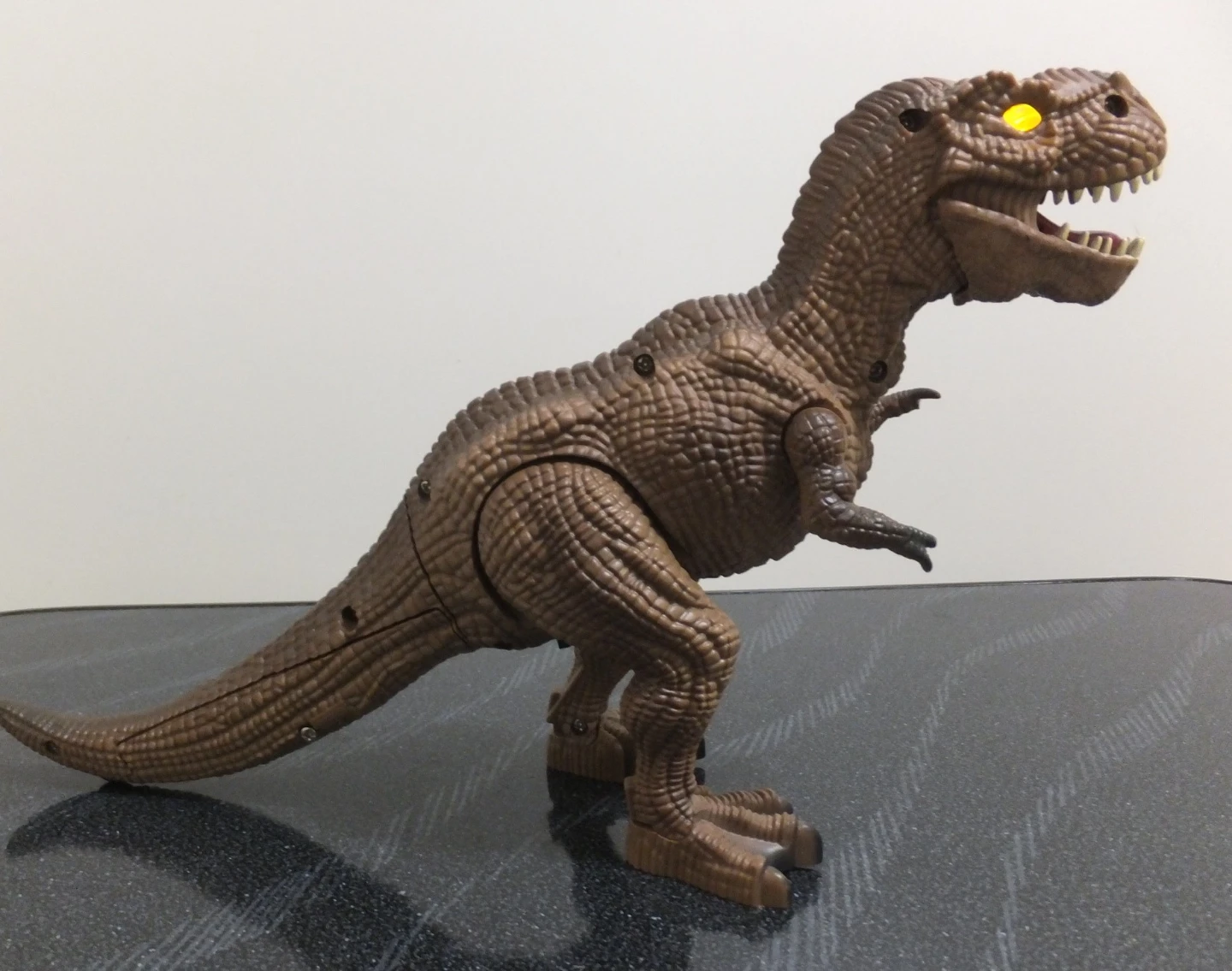 恐竜　ラジコンの写真2枚目