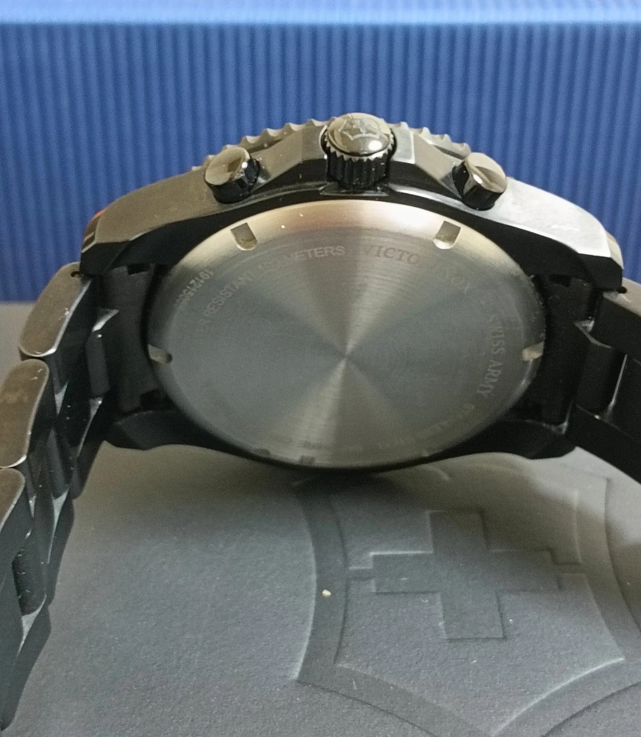 未使用近い美品。VICTORINOX マーベリック ブラックエディション クロノグラフ 腕時計の写真10枚目