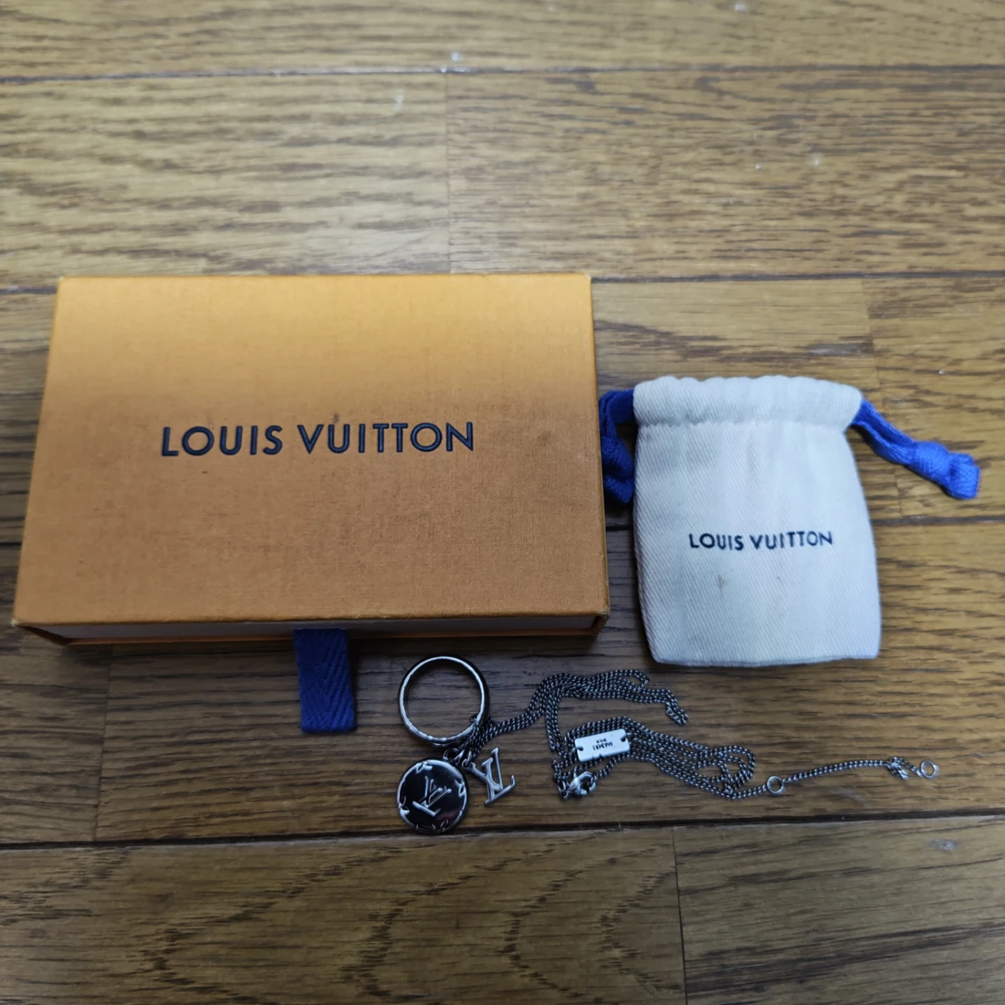 LOUIS VUITTON ルイヴィトン ネックレス リング チャーム シルバーの写真8枚目