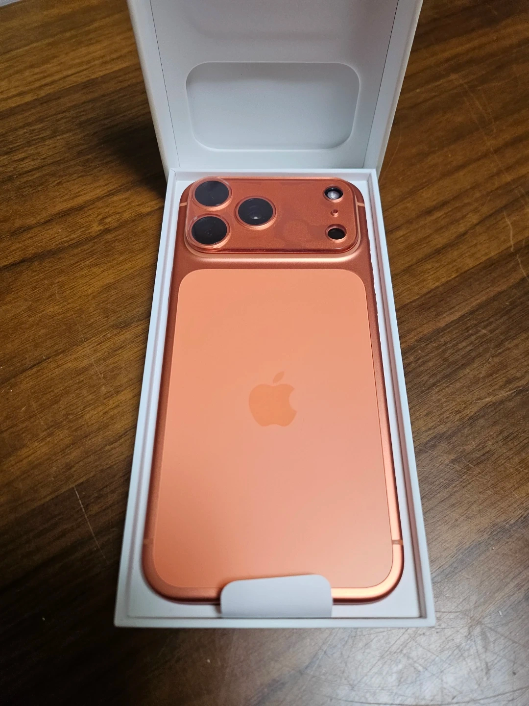 ◽新品同様◽iPhone17Pro MAX ◽256GB ◽コスミックオレンジ◽バッテリー100%の写真2枚目