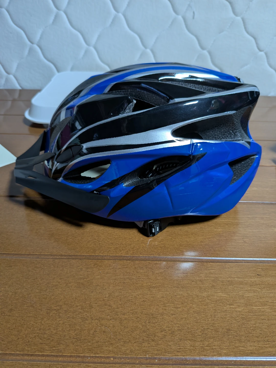 サイクリングヘルメット ブルー系の写真2枚目