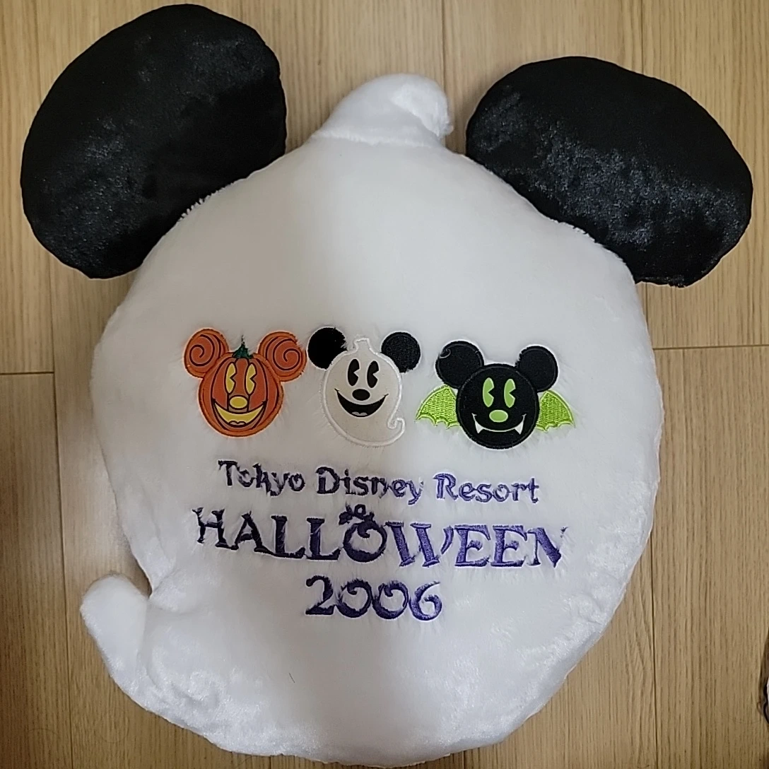 ディズニー ハロウィン 2006 ぬいぐるみ クッションの写真2枚目