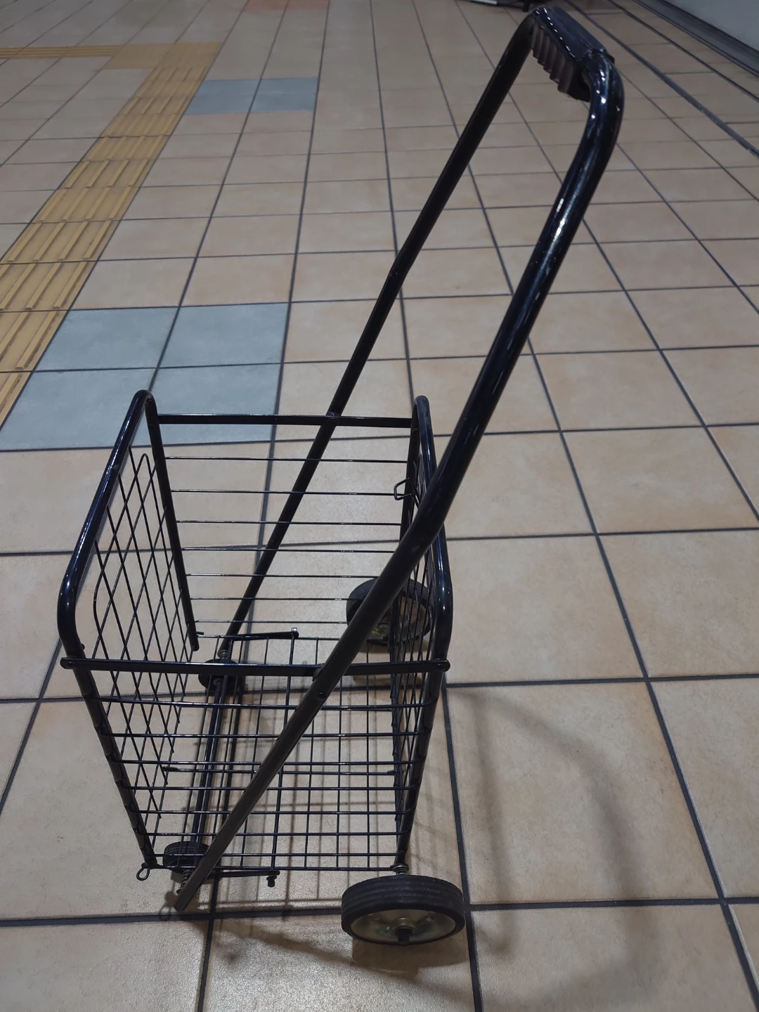 台車みたいなものをレンタルしますので、報酬ください