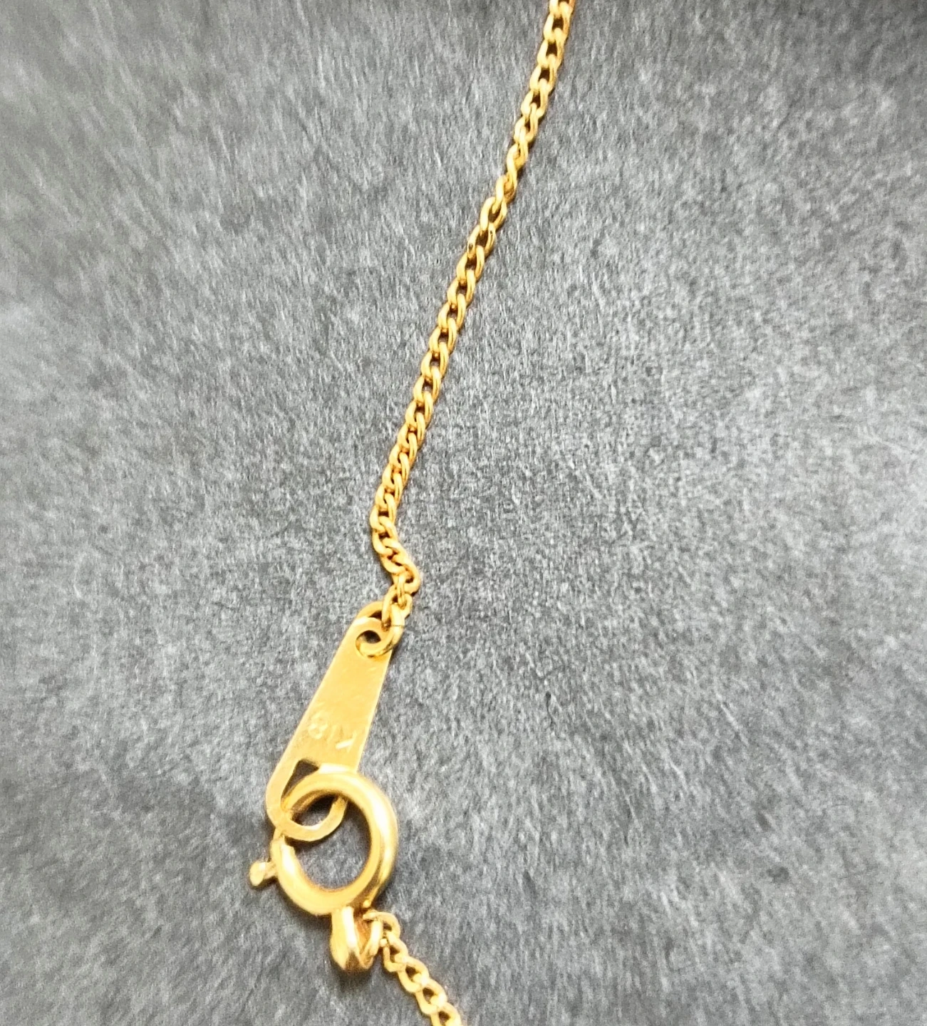 美品。TASAKI 大粒約8mm アコヤ真珠&ダイヤ K18金YGペンダントトップ&チェーン ネックレスの写真8枚目