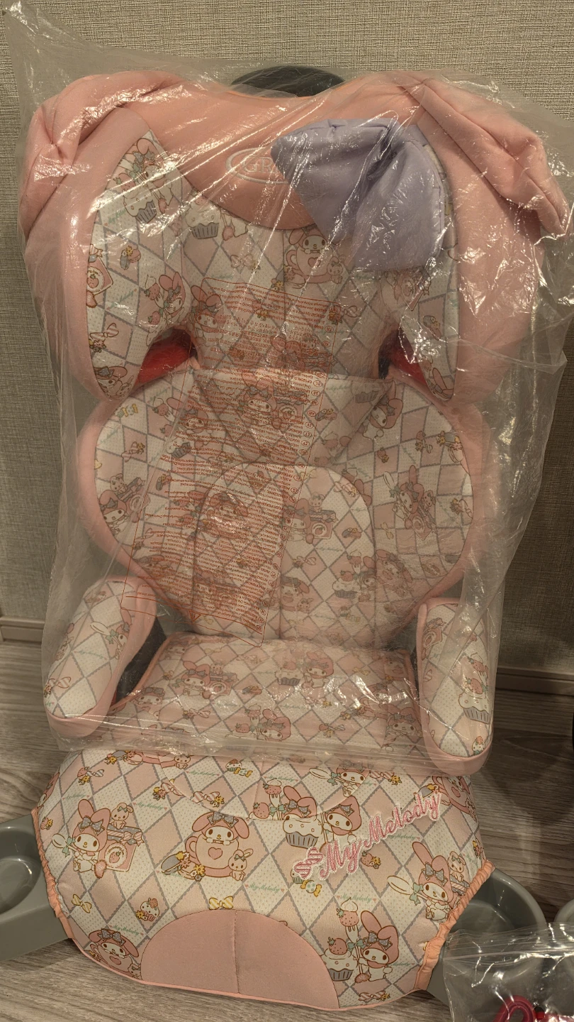 グレコ ジュニアシート 2台セット サンリオ マイメロ ハローキティの写真3枚目