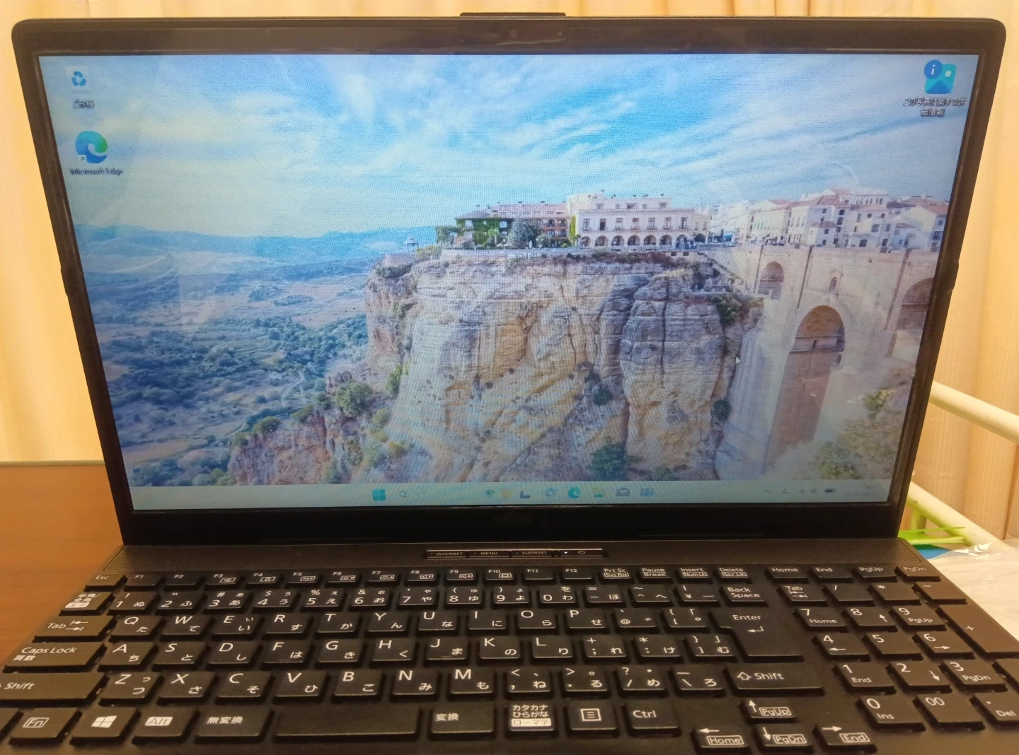 富士通 ノートパソコン LIFEBOOK FMVWFAB15