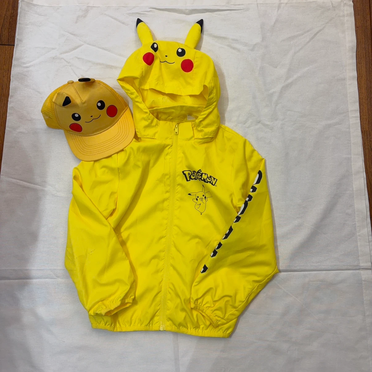 エイチアンドエム ポケモン ピカチュウ ウインドブレーカー