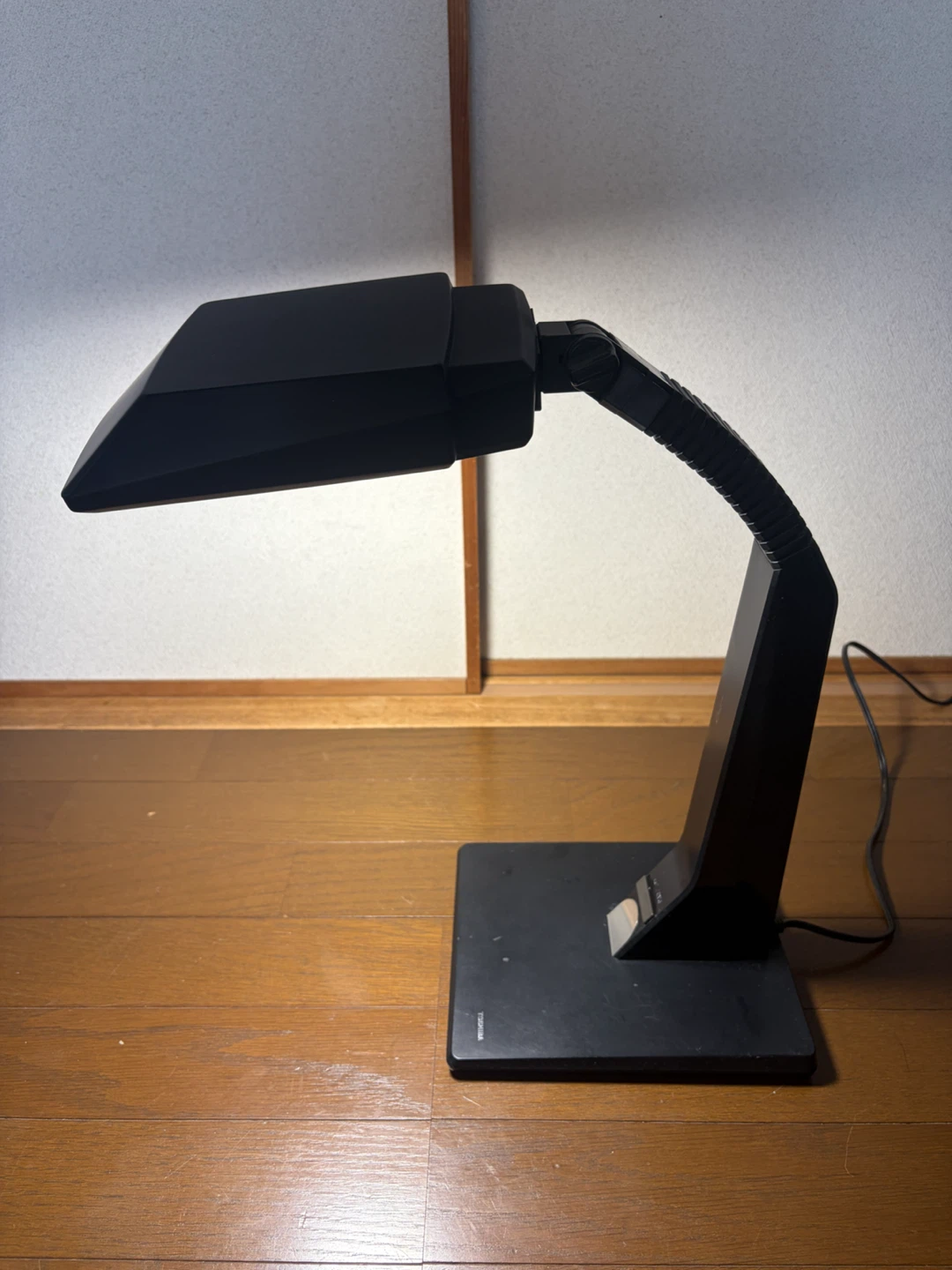 東芝 蛍光灯スタンド FO-52720Aの写真2枚目